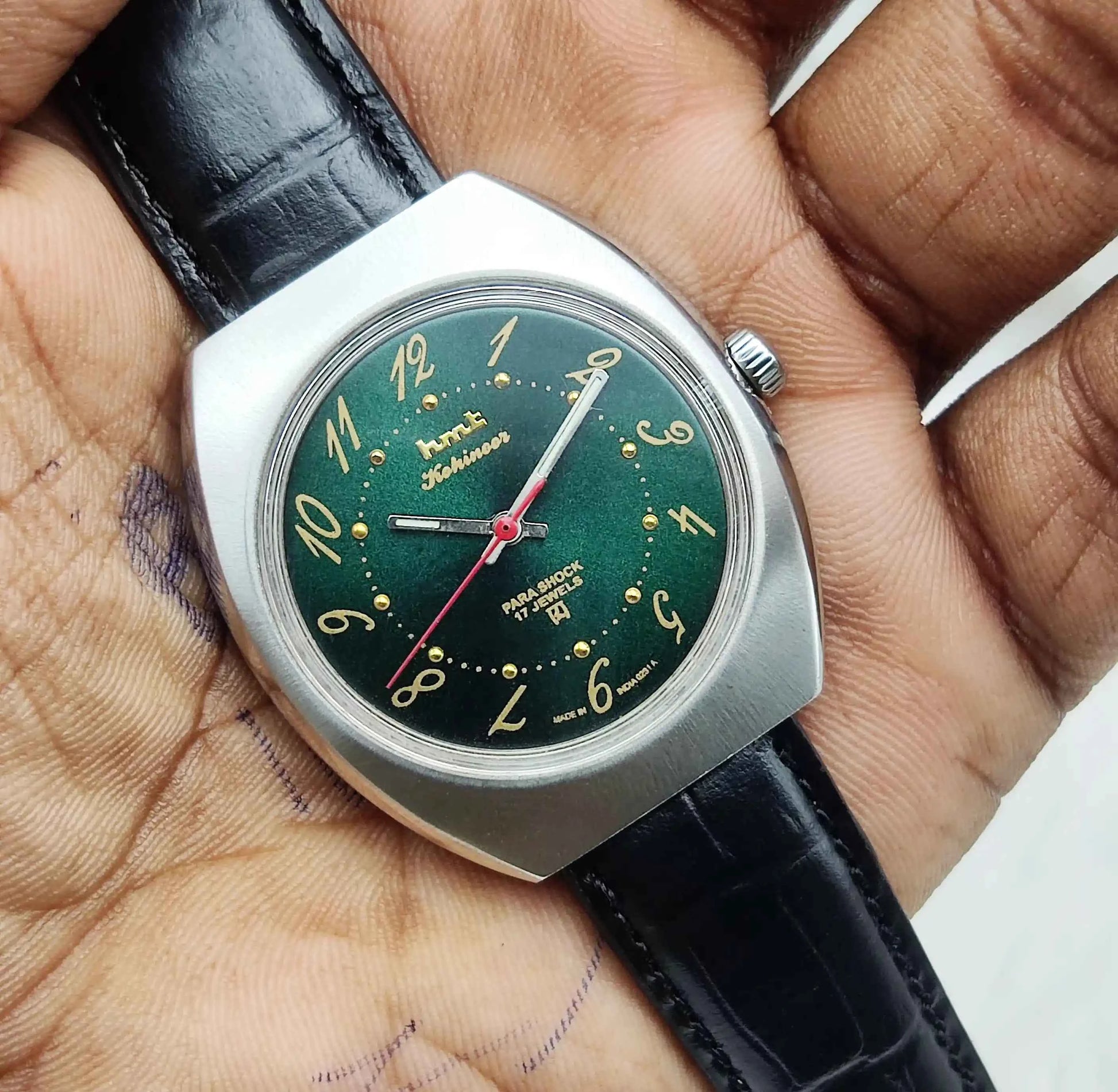 HMT Kohinoor Handwinding 17 Jewels Golden Dial Watch