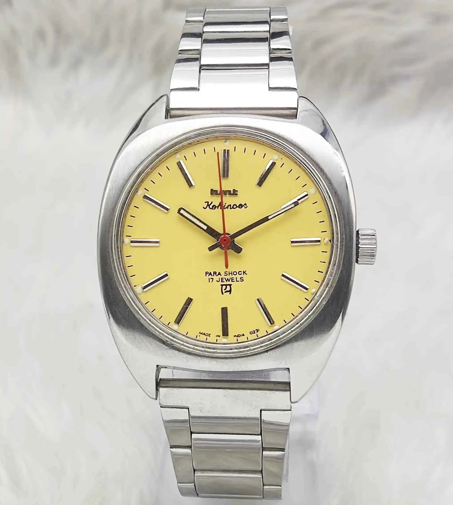 HMT Kohinoor Handwinding 17 Jewels Peacock Green Dial Watch