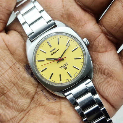 HMT Kohinoor Handwinding 17 Jewels Peacock Green Dial Watch