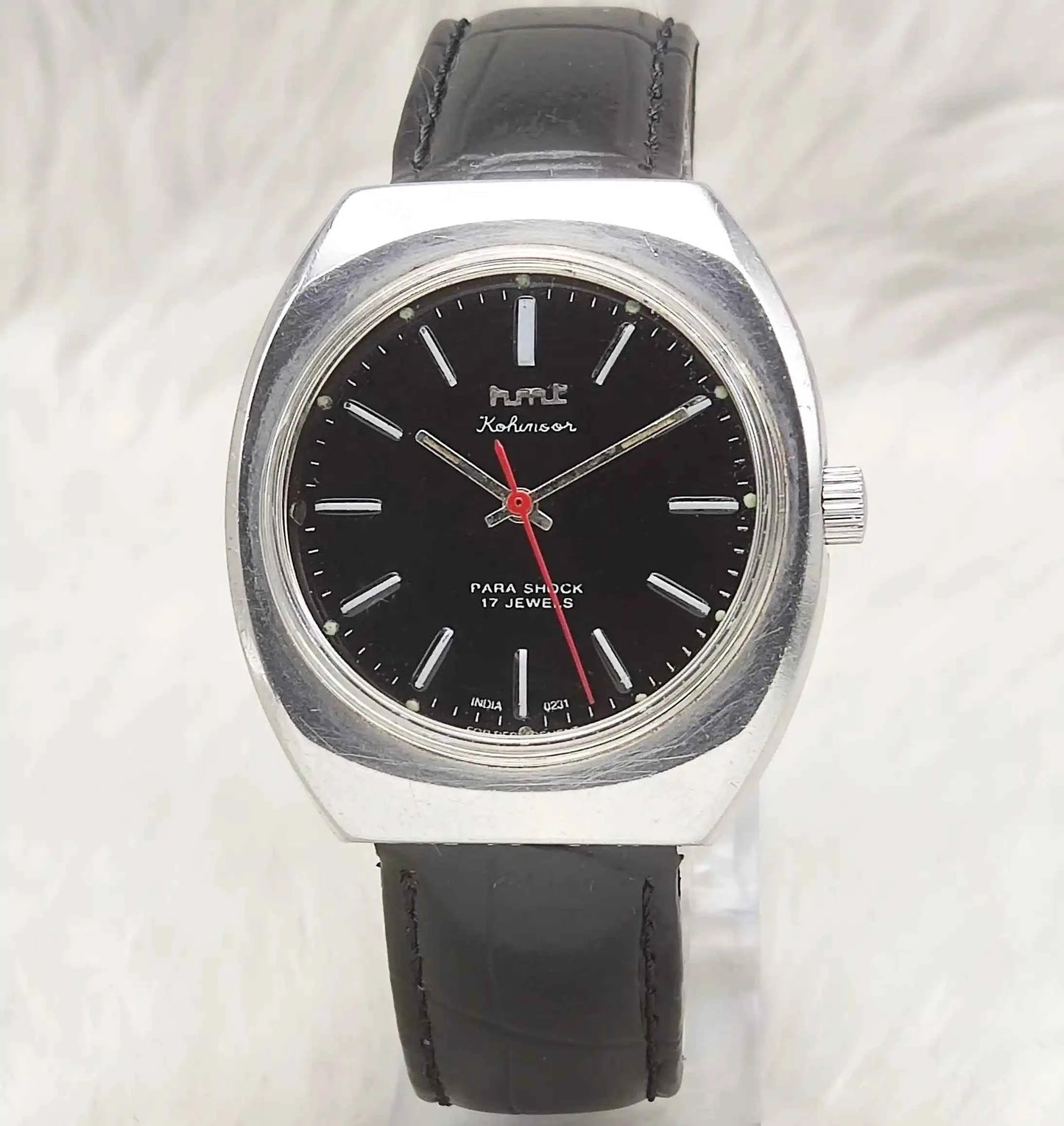 HMT Kohinoor Mechanical Watch 17 Jewels, Stick Indices, Yellow Dial, Handwinding Movement (Copy)