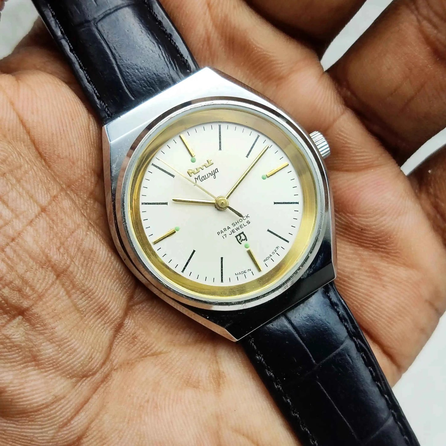 HMT Maurya Pearl Dial Handwinding Watch 17 Jewels and Stick Indices