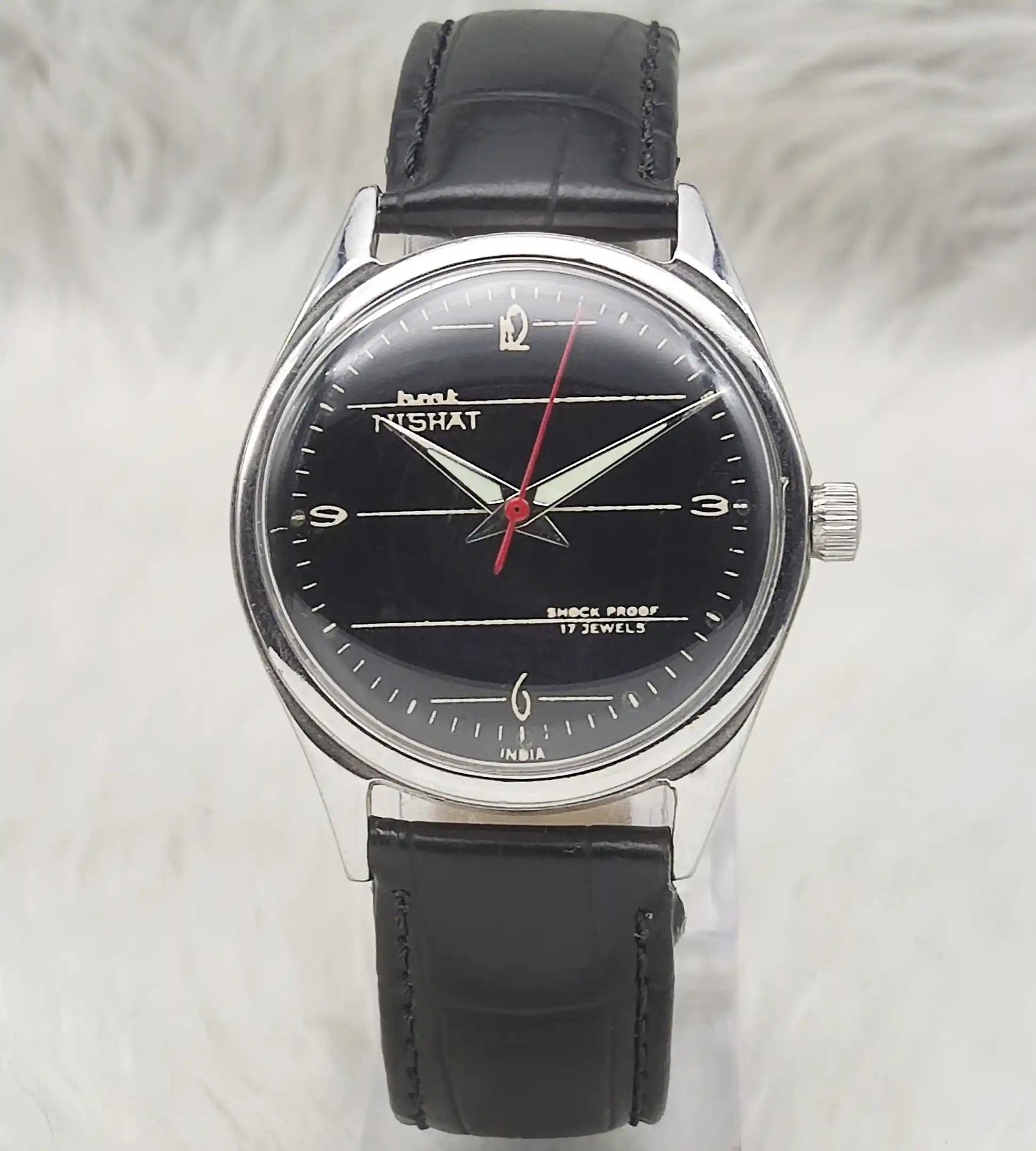HMT Nishat Watch with 17 Jewels and Black Dial