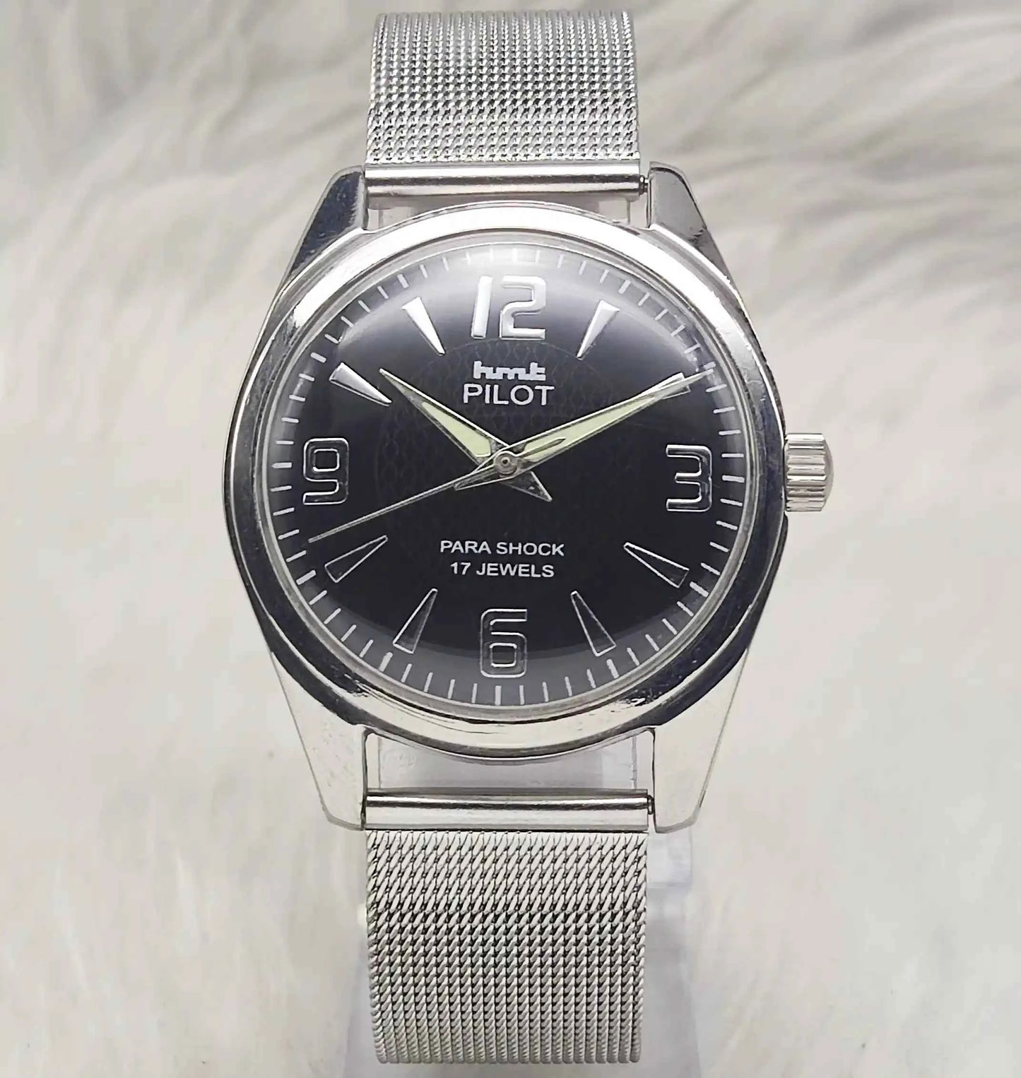 HMT Pilot 17 Jewels Green Dial - Handwinding Men's Watch Numerals Indices