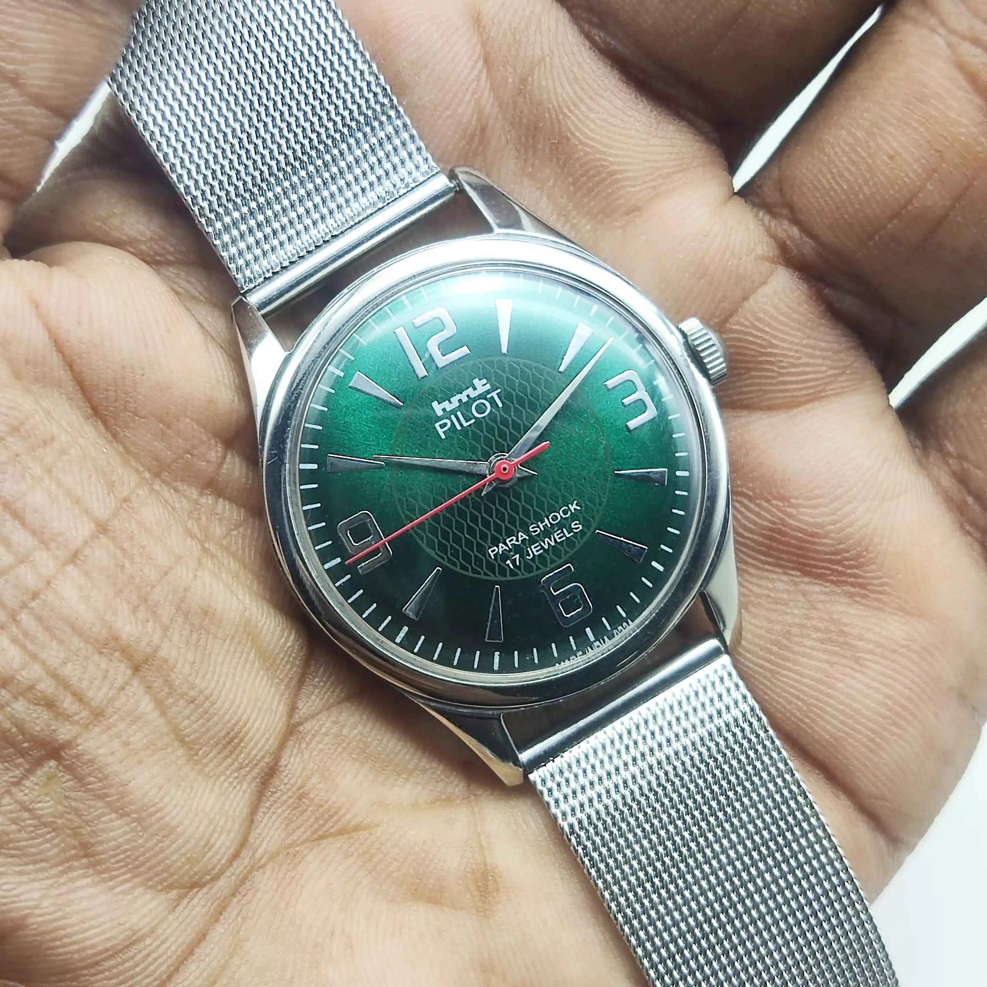 HMT Pilot 17 Jewels Green Dial - Handwinding Men's Watch English Numerals