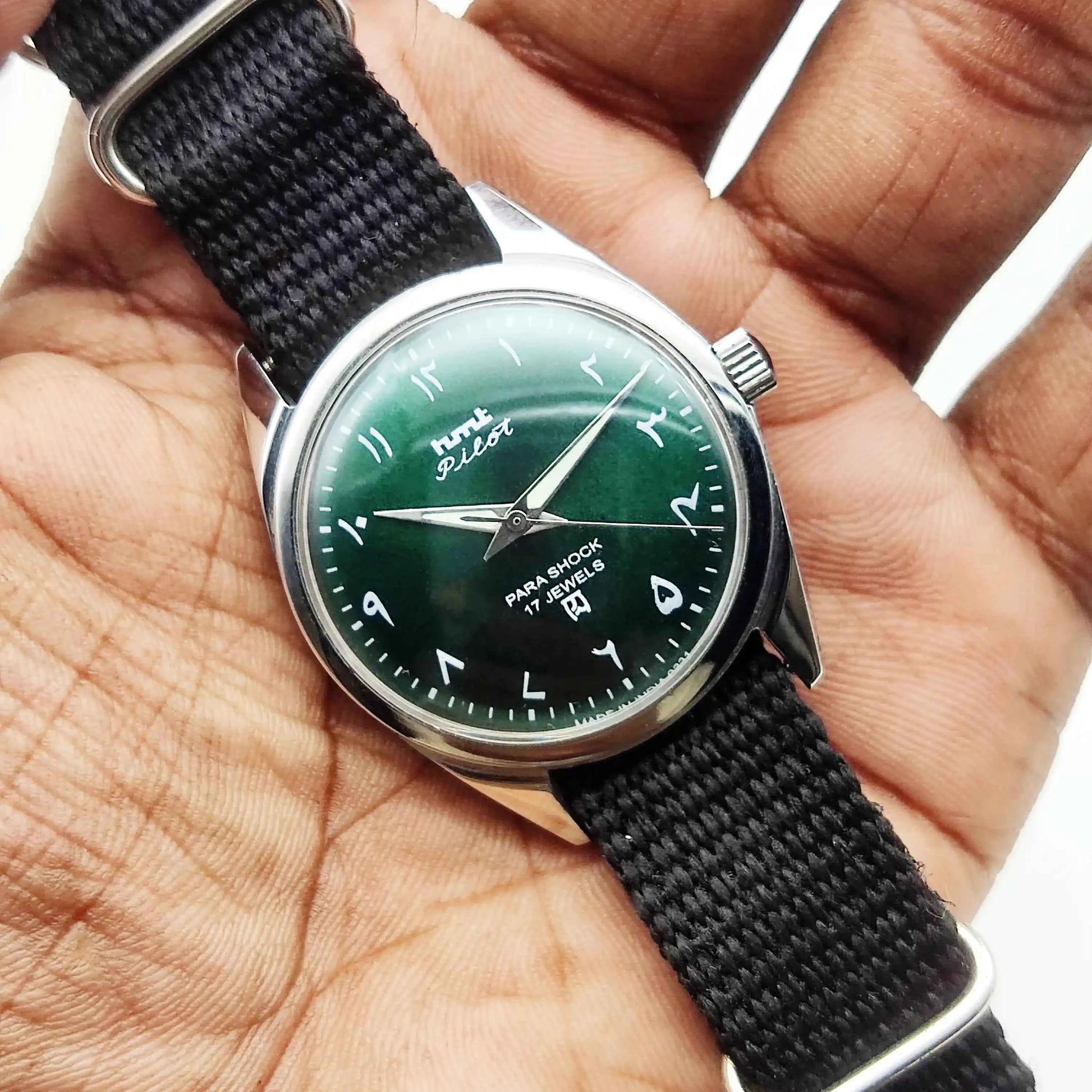 HMT Pilot Para Shock 17 Jewels Handwinding Green Dial Watch