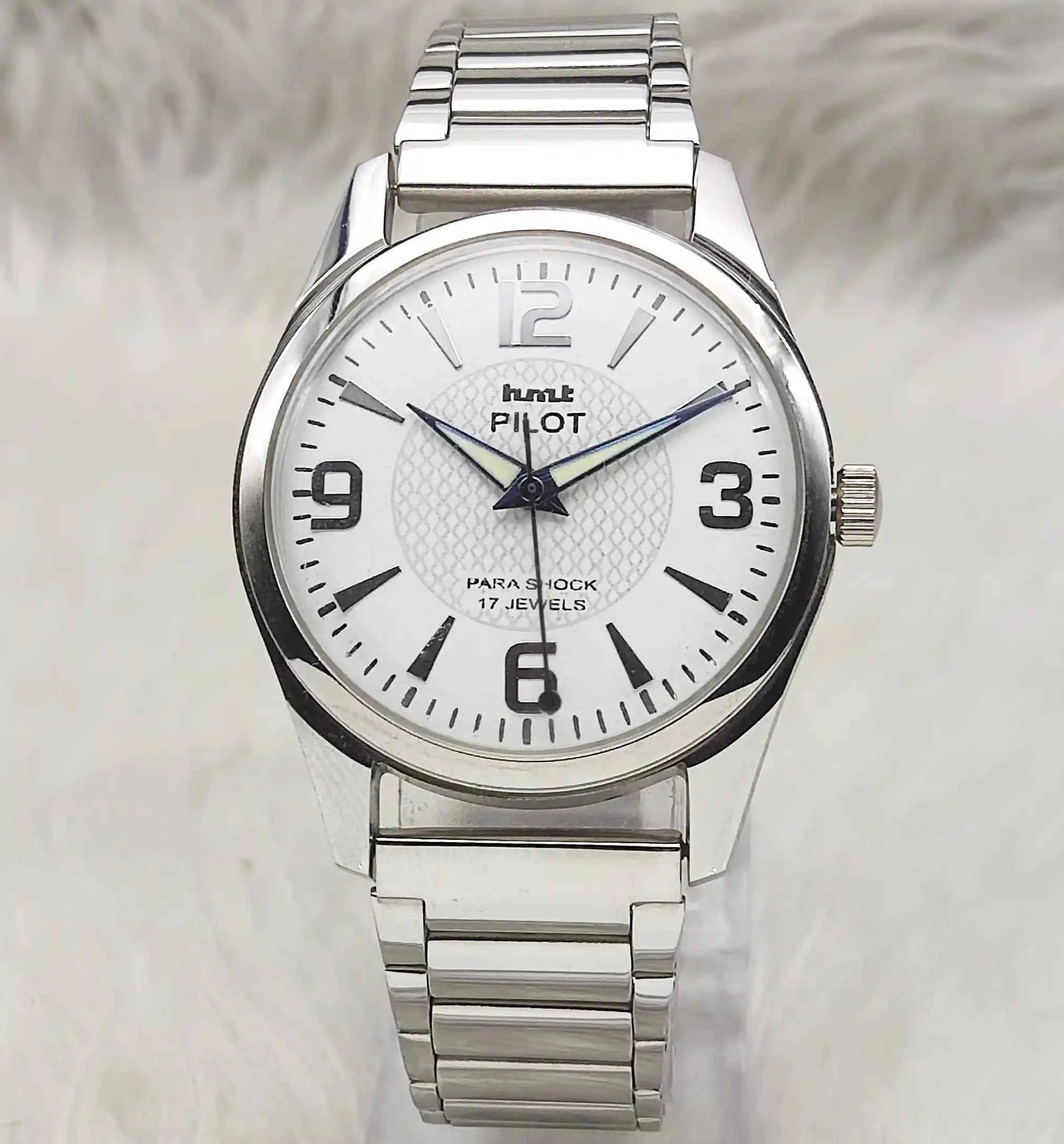 HMT Pilot White Dial 17 Jewels Mechanical Handwinding Watch Stick Numerals Indices