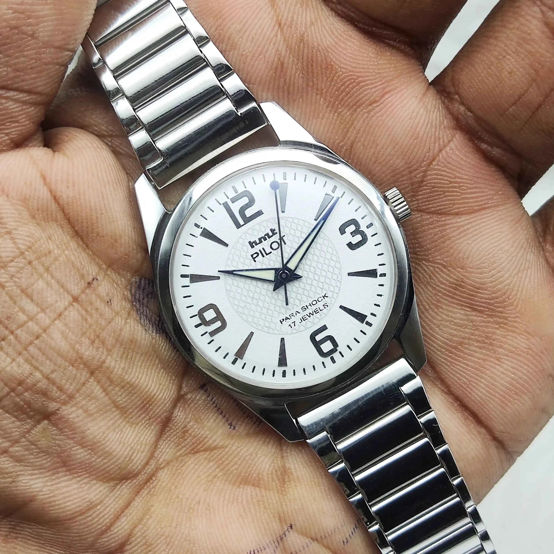 HMT Pilot White Dial 17 Jewels Mechanical Handwinding Watch Stick Numerals Indices