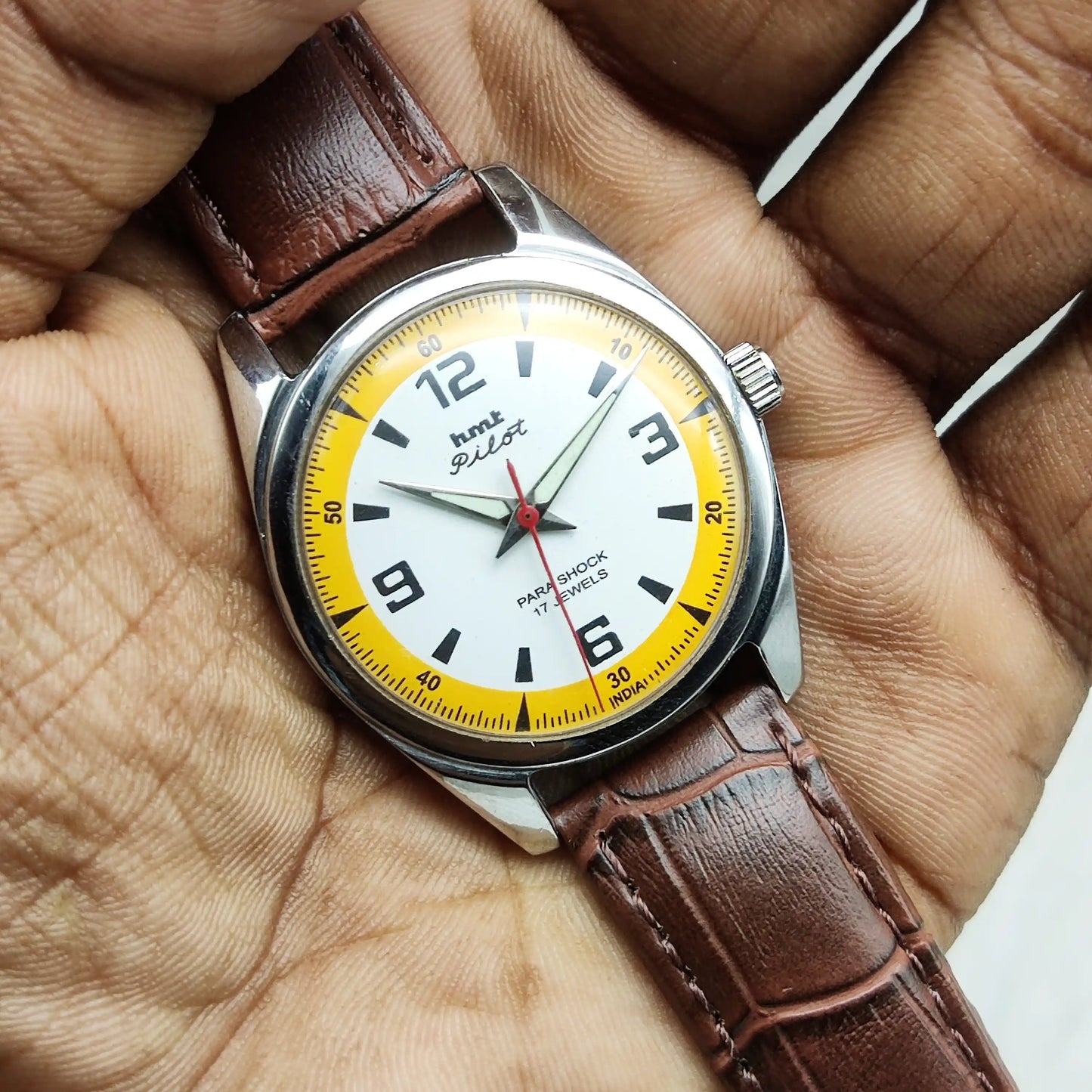 HMT Pilot White Dial With Sun yellow Circle Dial - English Numerals, 17 Jewels, Handwinding
