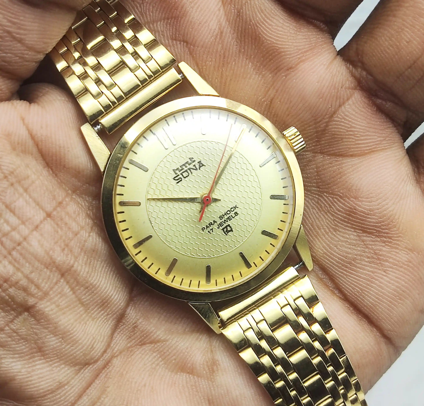 HMT Sona 17 Jewels Golden Dial With Stick Indices Handwinding Watch
