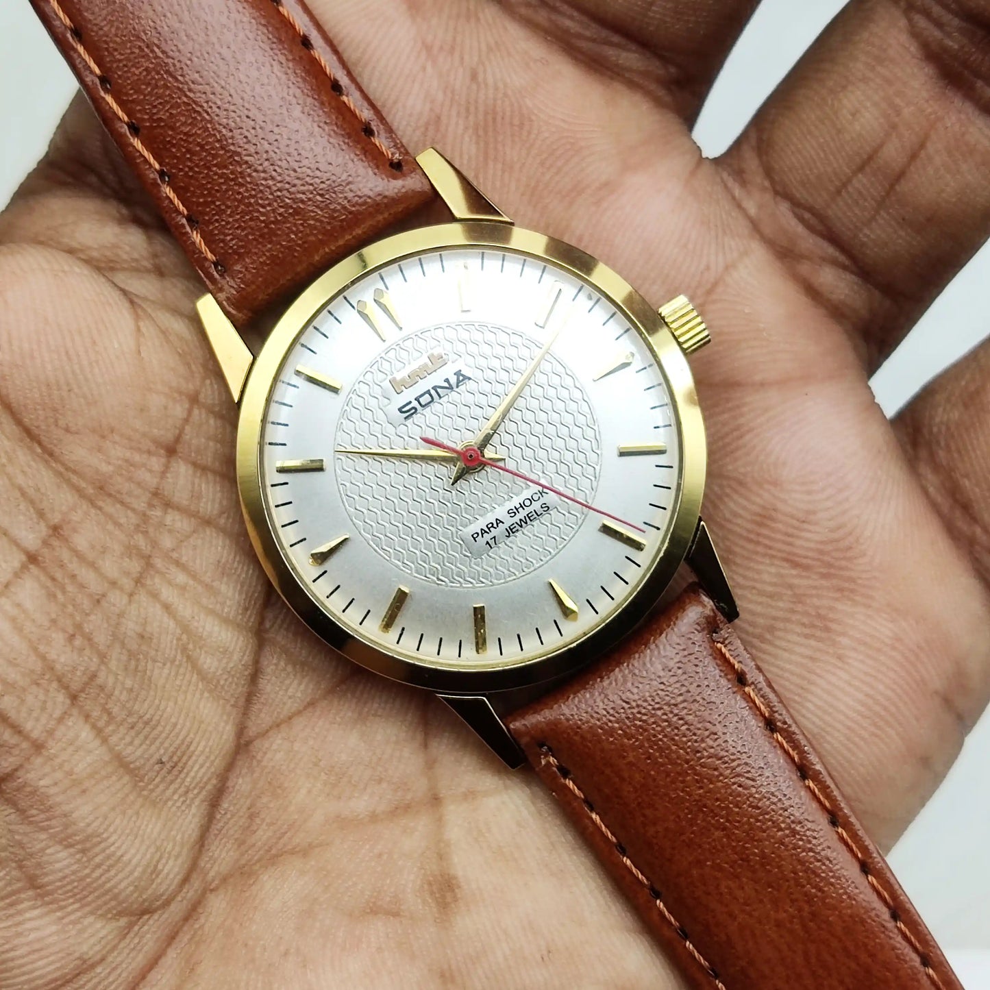 HMT Sona Handwinding Watch - 17 Jewels Silver Dial