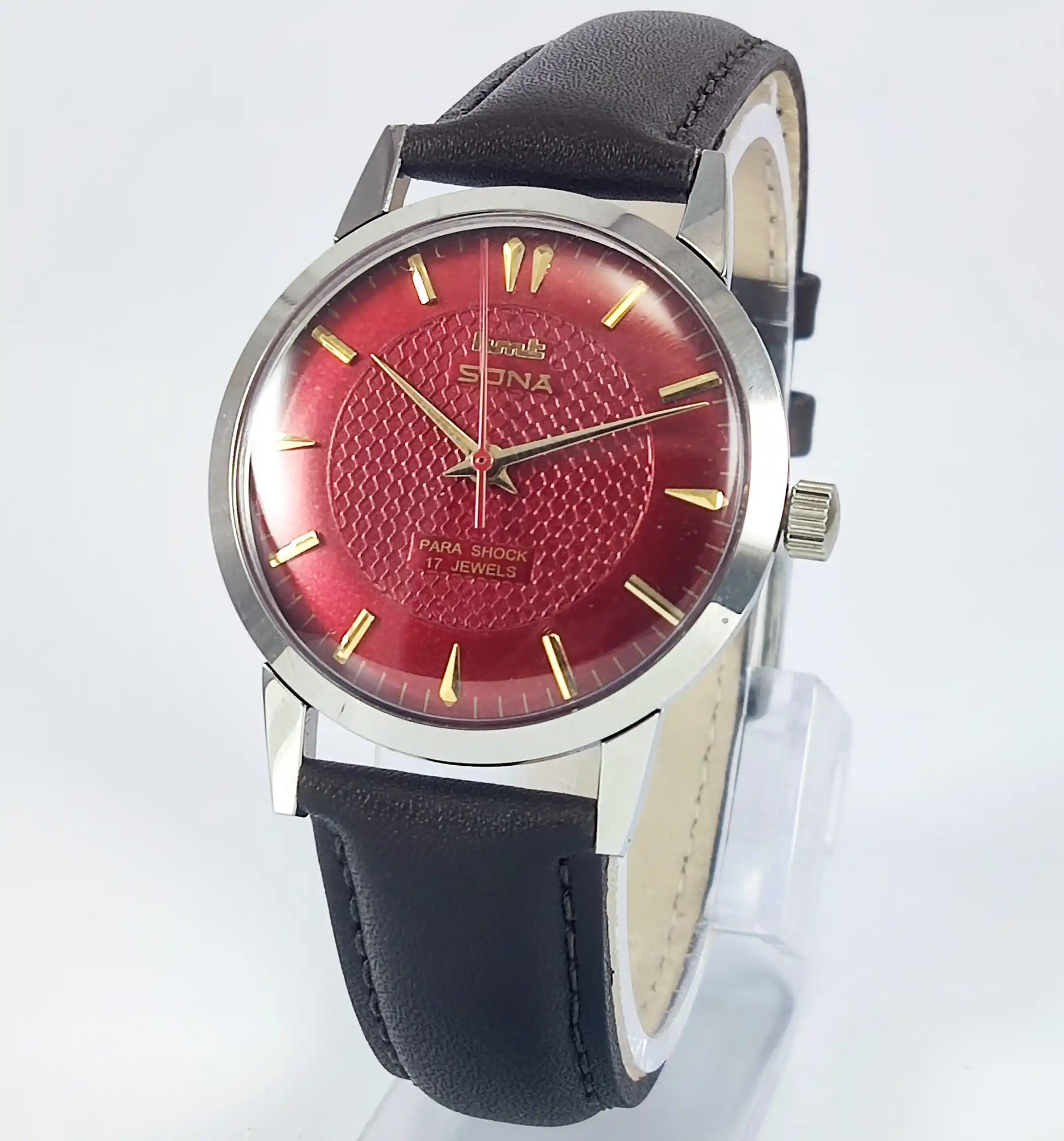 HMT Sona Para Shock 17 Jewels Maroon Dial Handwinding 0231 - Discover-Diamonds