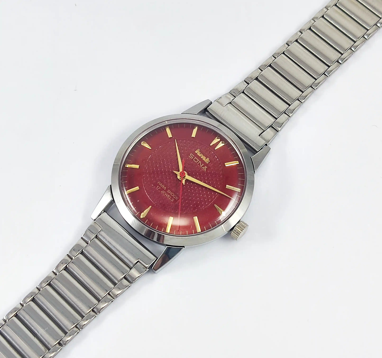 HMT Sona Para Shock 17 Jewels Maroon Dial Handwinding 0231 - Discover-Diamonds