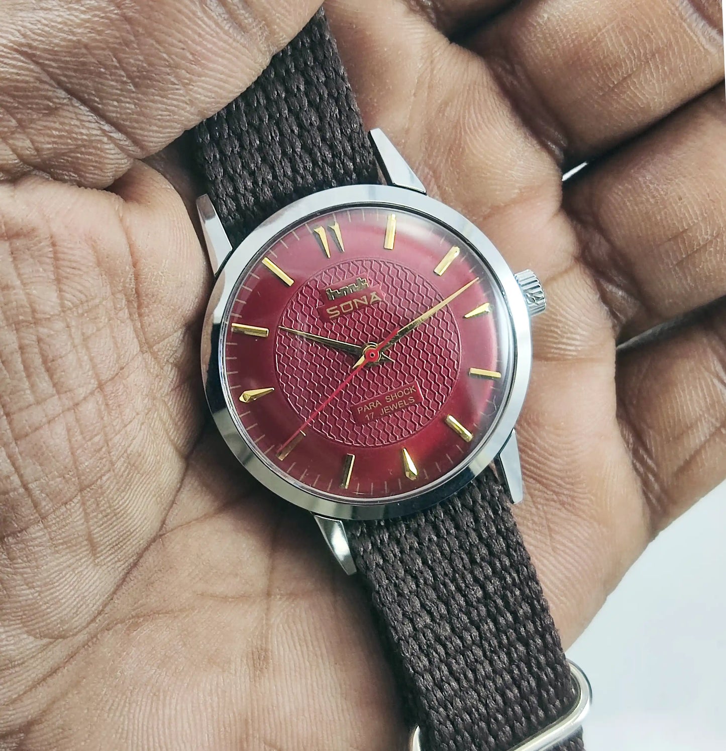 HMT Sona Para Shock  17 Jewels Maroon Dial Handwinding - Discover-Diamonds