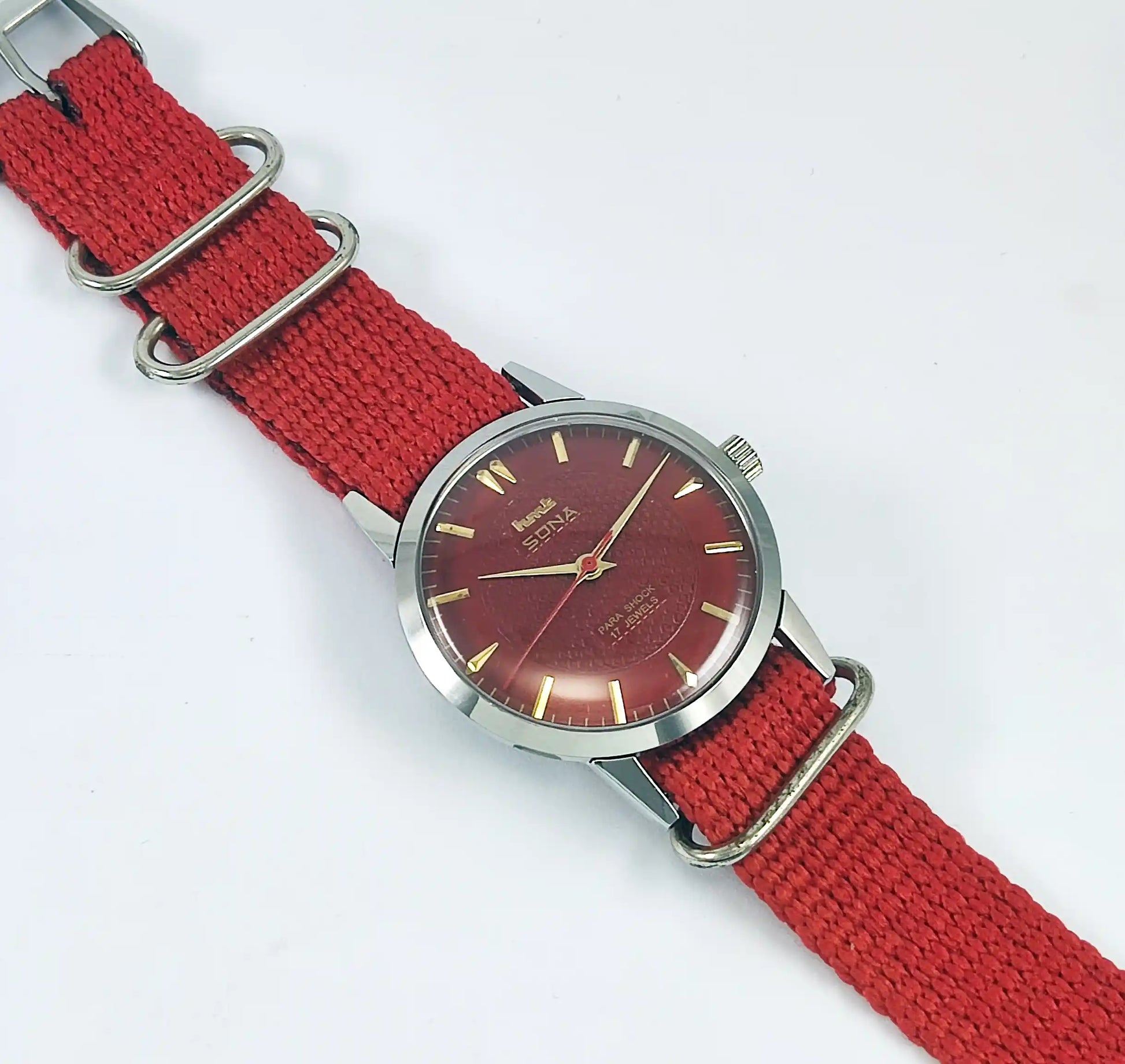 HMT Sona Para Shock 17 Jewels Maroon Dial Mechanical Handwinding 0231 - Discover-Diamonds