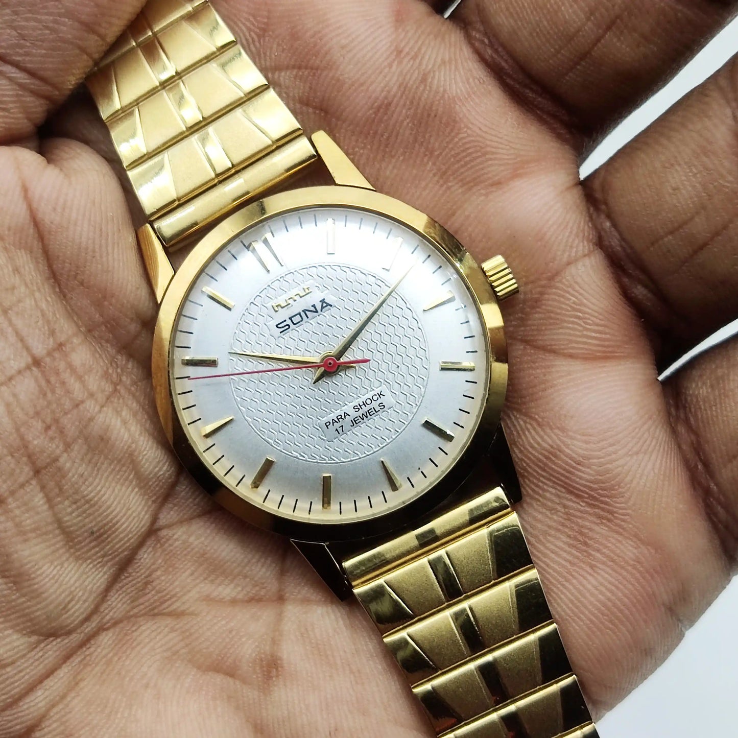 HMT Sona Silver Dial Handwinding Watch - Para Shock 17 Jewels
