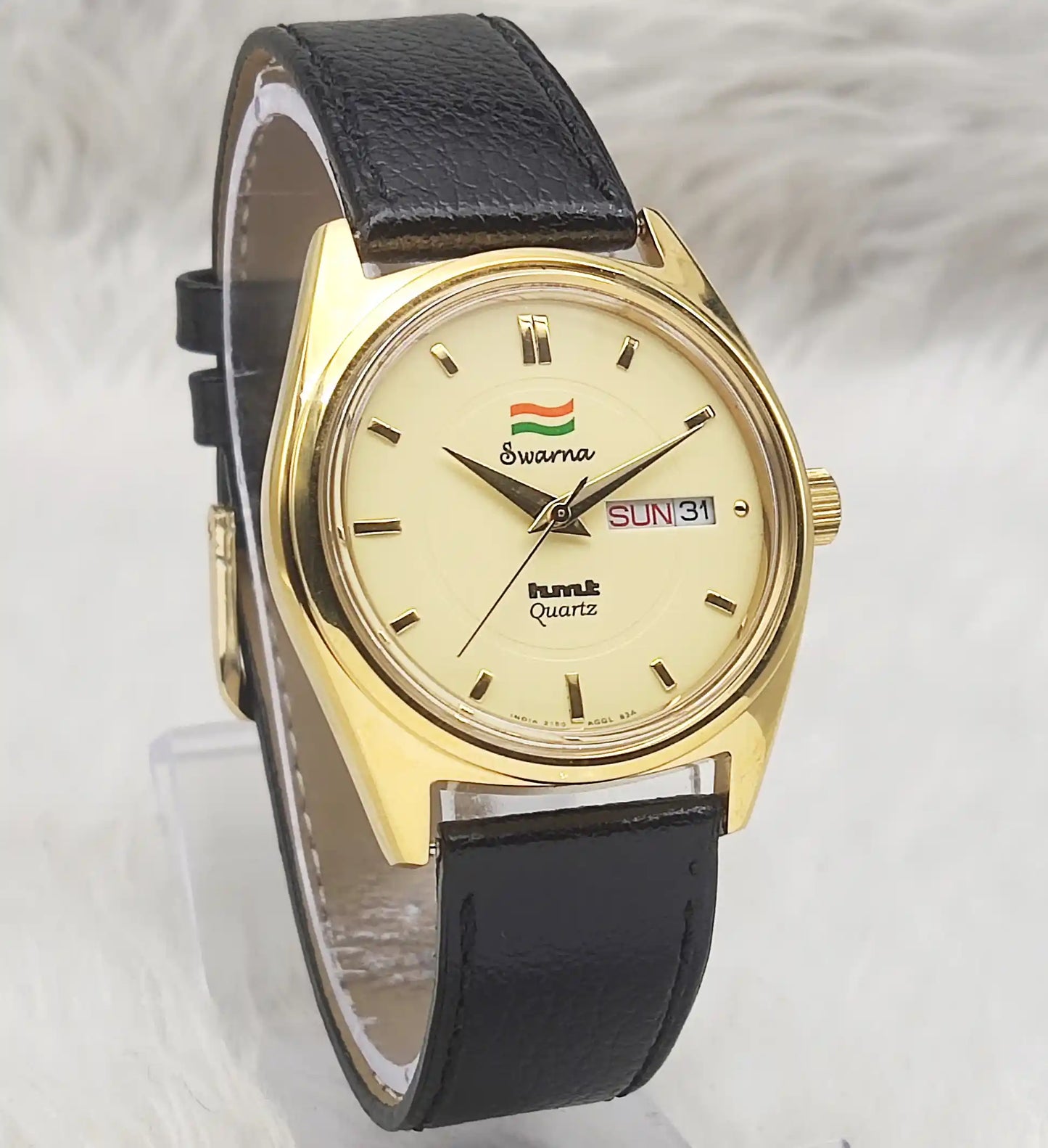 HMT Swarna Day Date Watch - Experience Timeless Elegance with a Goldenish Dial