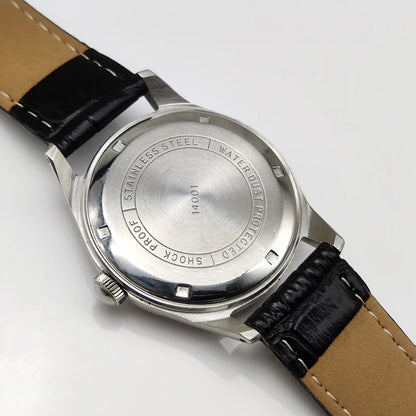 HMT Tamil Numerals Men's Watch with 17 Jewels and Red Dial - Handwinding Design
