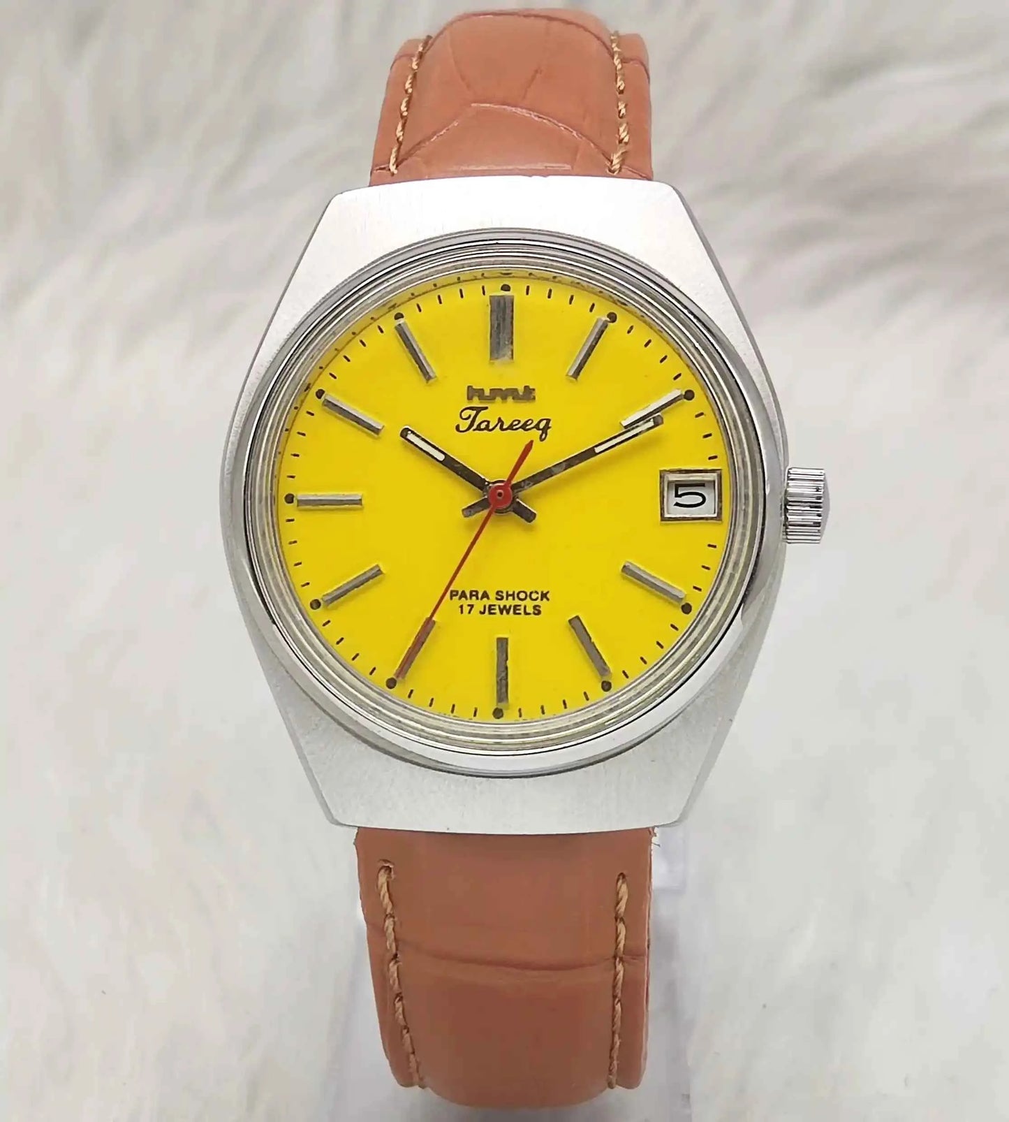 HMT Tareeq Para Shock 17 Jewels Mechanical Handwinding Watch with Yellow Dial and Day Function