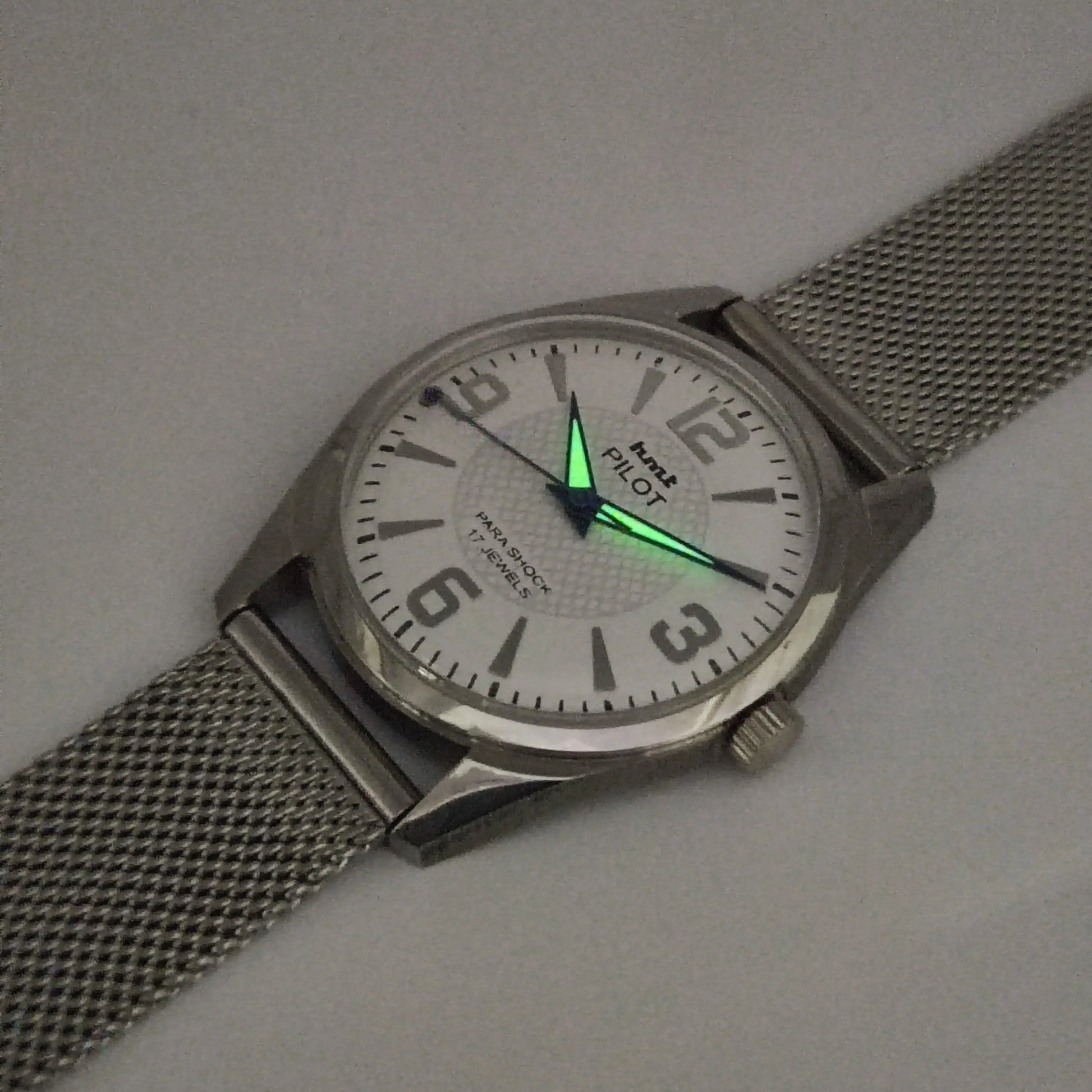 HMT Pilot Para Shock 17 Jewels White Dial Radium Hands Mechanical Hand winding Men's Wrist Watch - Discover-Diamonds