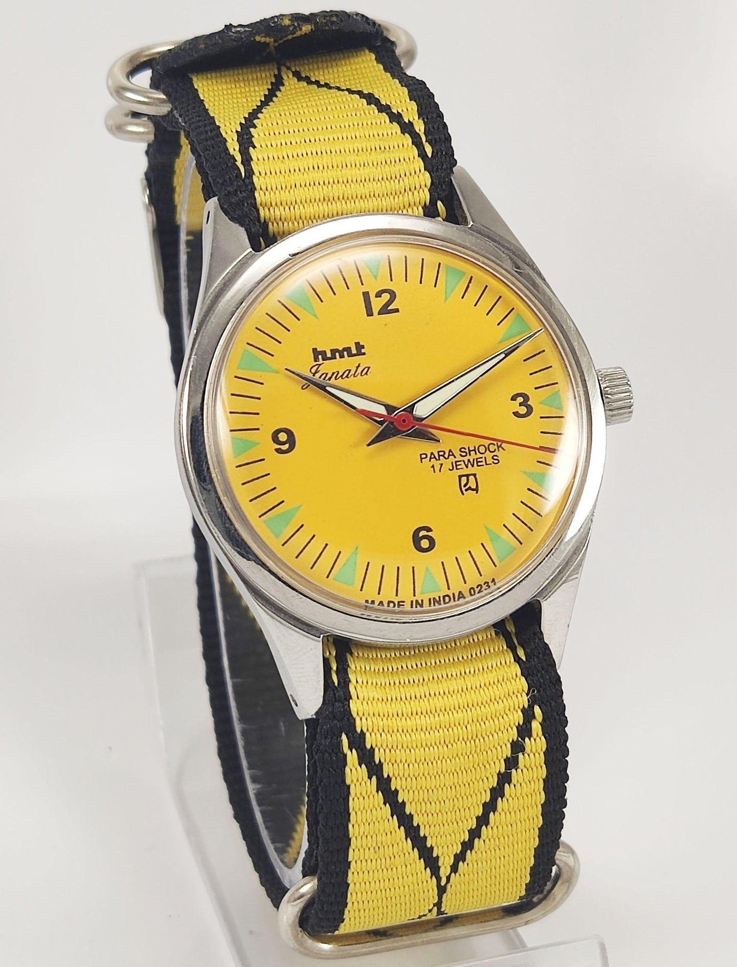 HMT Janata Para Shock 17 Jewels Sun Yellow Dial Radium Hands Mechanical Hand winding Men's Wrist Watch - Discover-Diamonds