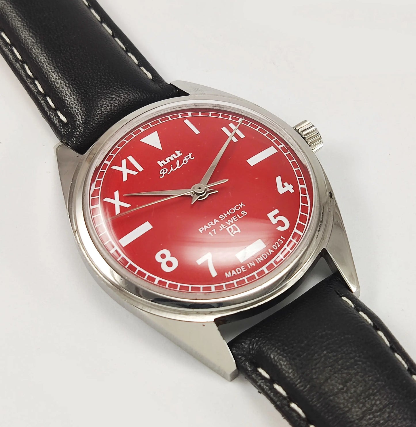 HMT Pilot Para Shock 17 Jewels Red Dial Mechanical Hand winding Men's Wrist Watch Discover-Diamonds