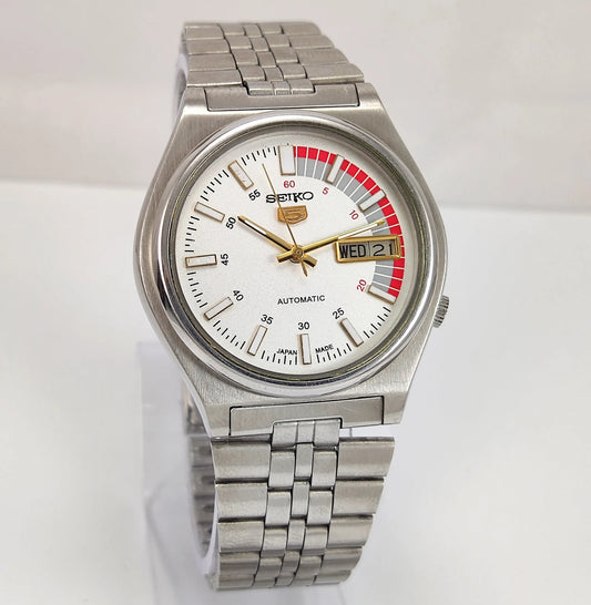 Seiko 5 Silver Color Dial 17 Jewels Day Date Function Japan Made Automatic Movement Men's Wrist Watch Discover-Diamonds