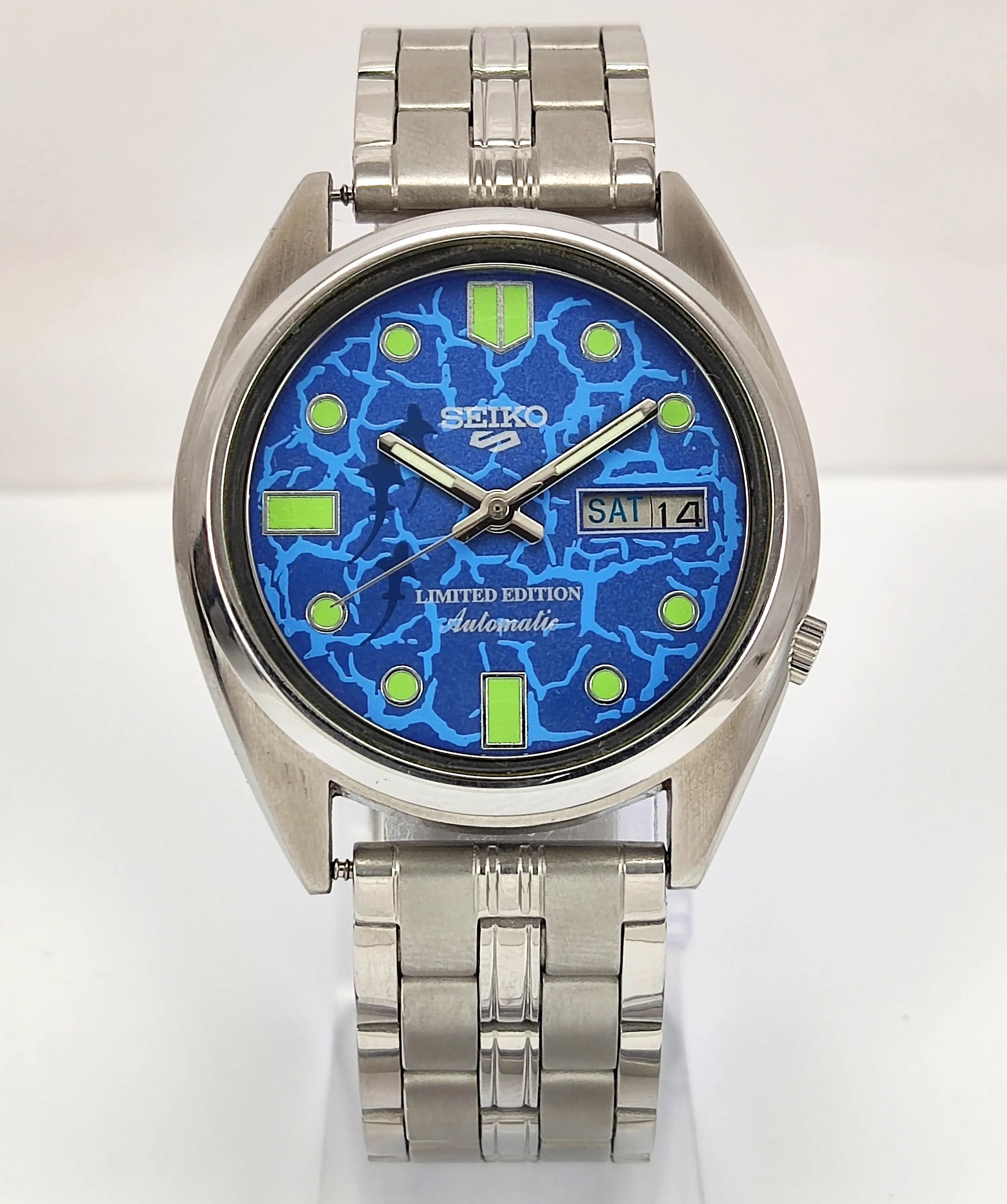 Seiko 5 Blue Dial 17 Jewels Automatic Movement Men s Wrist watch Discover Diamonds