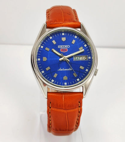 Seiko 5 Navy Blue Color Dial Day-Date Function 17 Jewels Men's Automatic Wrist Watch 7009A Discover-Diamonds