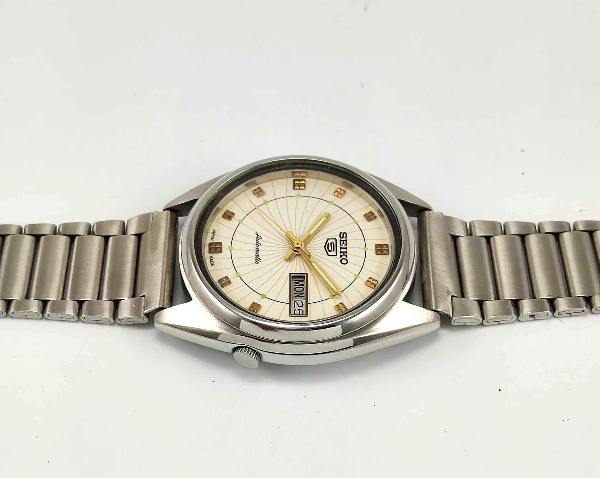 Seiko 5 Cream Color Dial 17 Jewels 7005A Japan Made Automatic Movement Men's Wrist Watch Discover-Diamonds