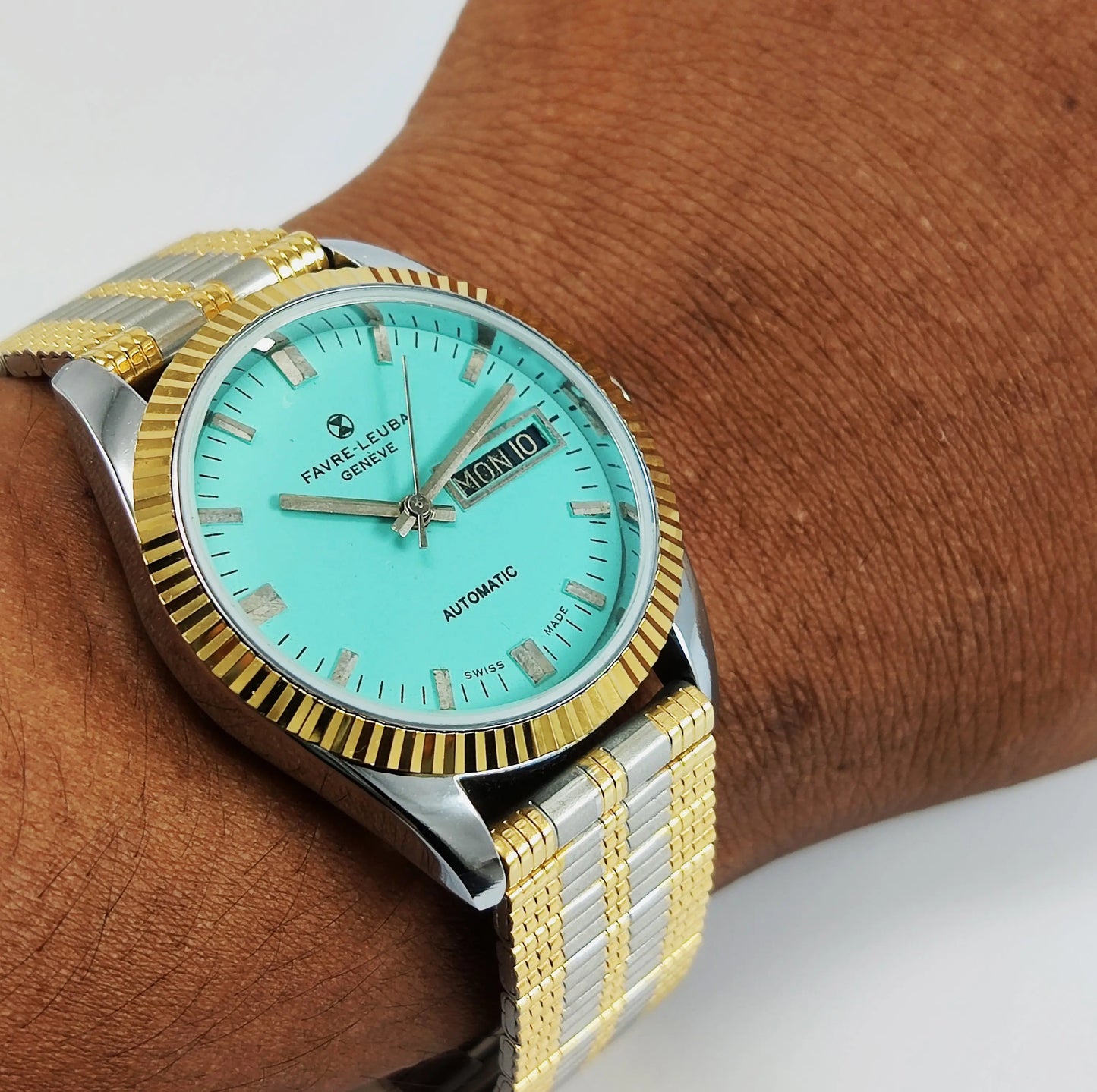 Favre-Leuba Geneve Automatic-2066 Swiss Made Turquoise Color Dial Day-Date Function Men's Automatic Wrist Watch Discover Diamonds