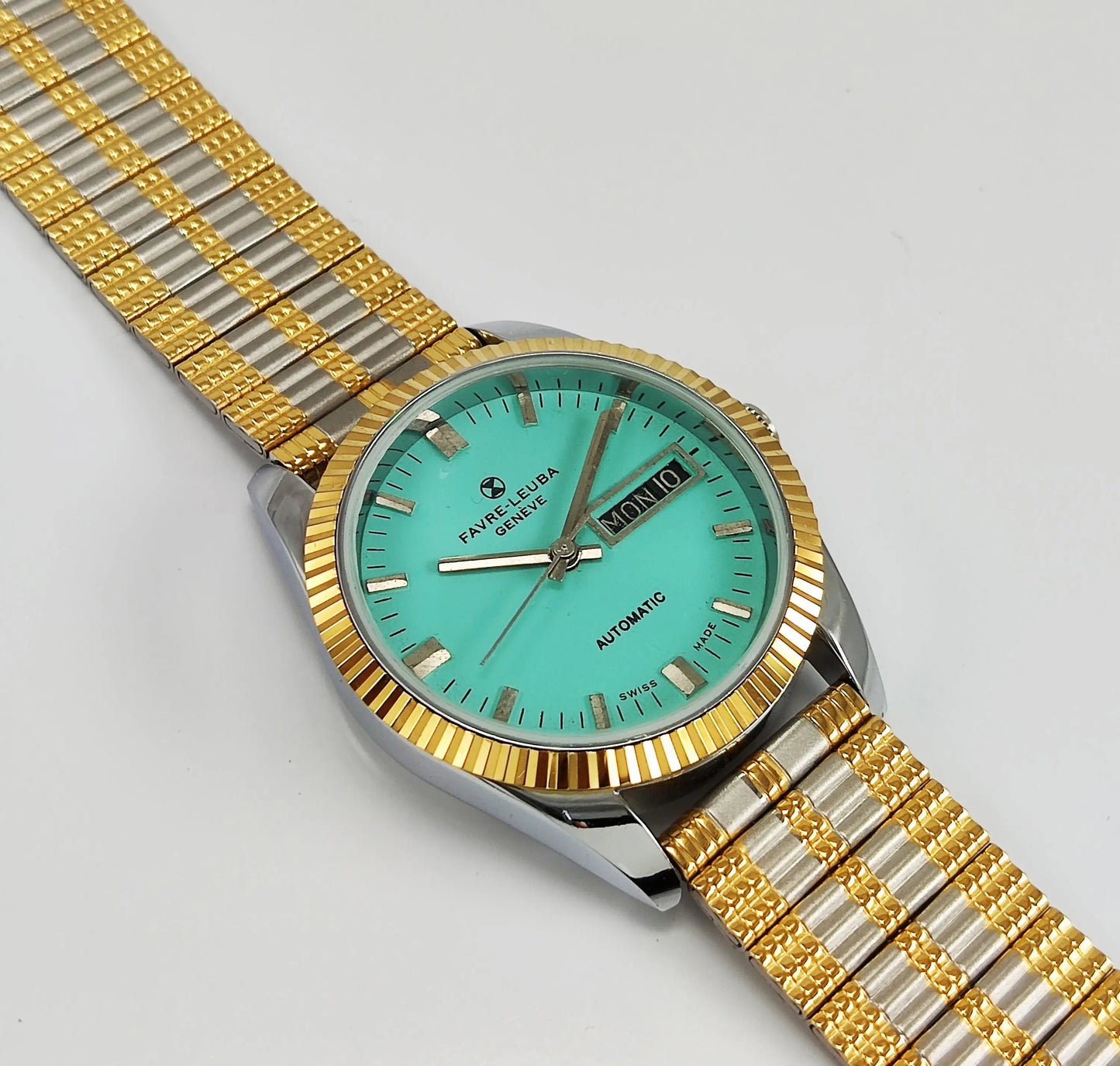 Favre-Leuba Geneve Automatic-2066 Swiss Made Turquoise Color Dial Day-Date Function Men's Automatic Wrist Watch Discover Diamonds