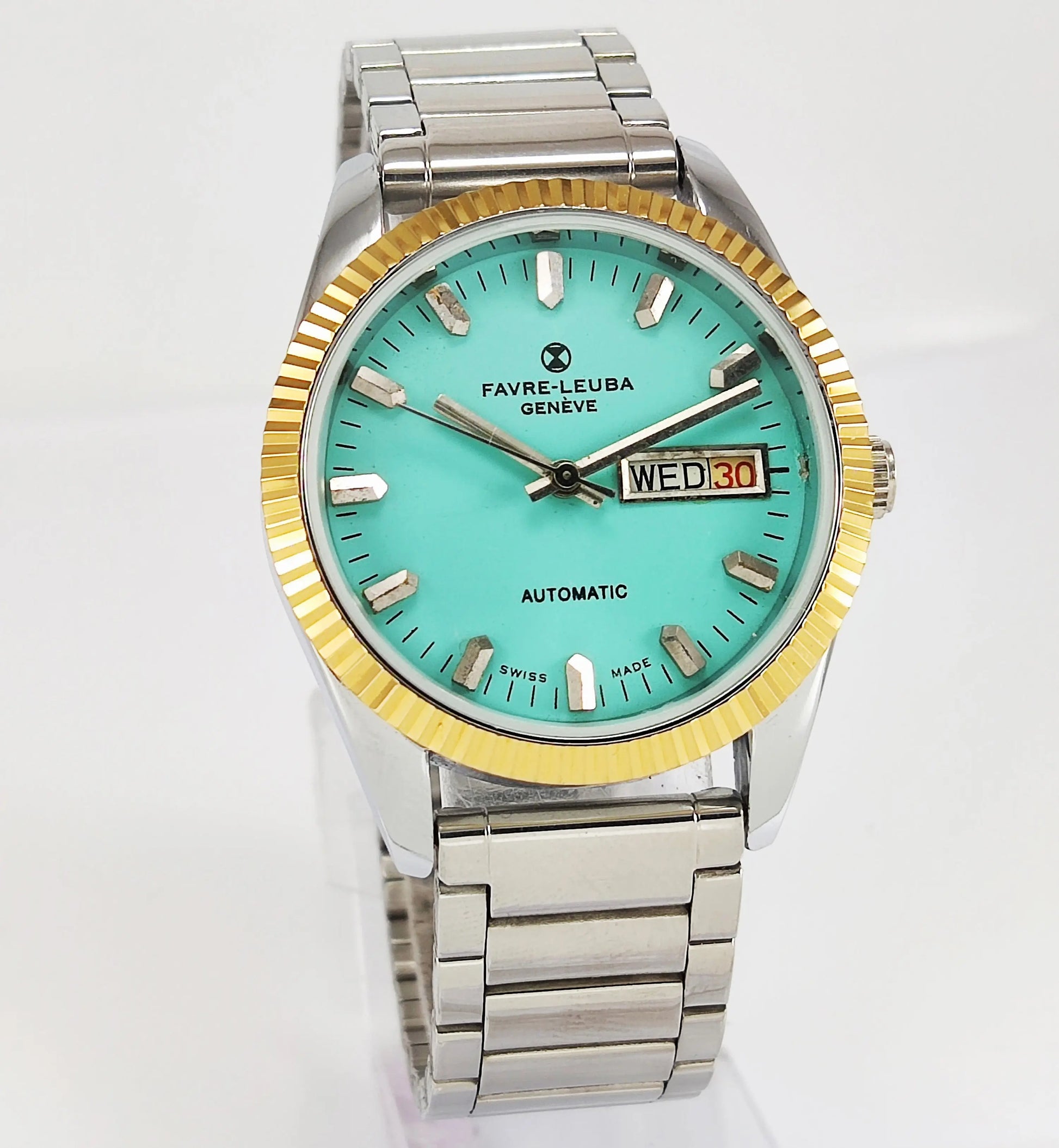 Favre-Leuba Geneve Automatic-2066 Swiss Made Turquoise Color Dial Golden Color Day-Date Function Men's Automatic Wrist Watch Discover Diamonds