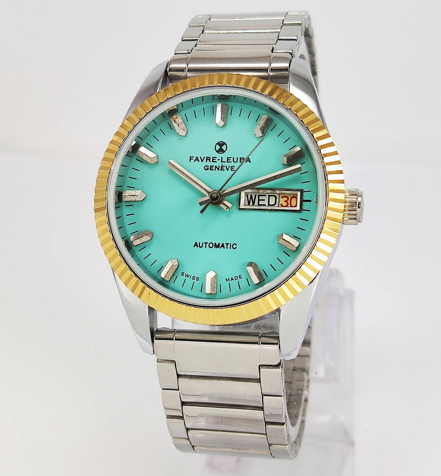 Favre-Leuba Geneve Automatic-2066 Swiss Made Turquoise Color Dial Golden Color Day-Date Function Men's Automatic Wrist Watch Discover Diamonds