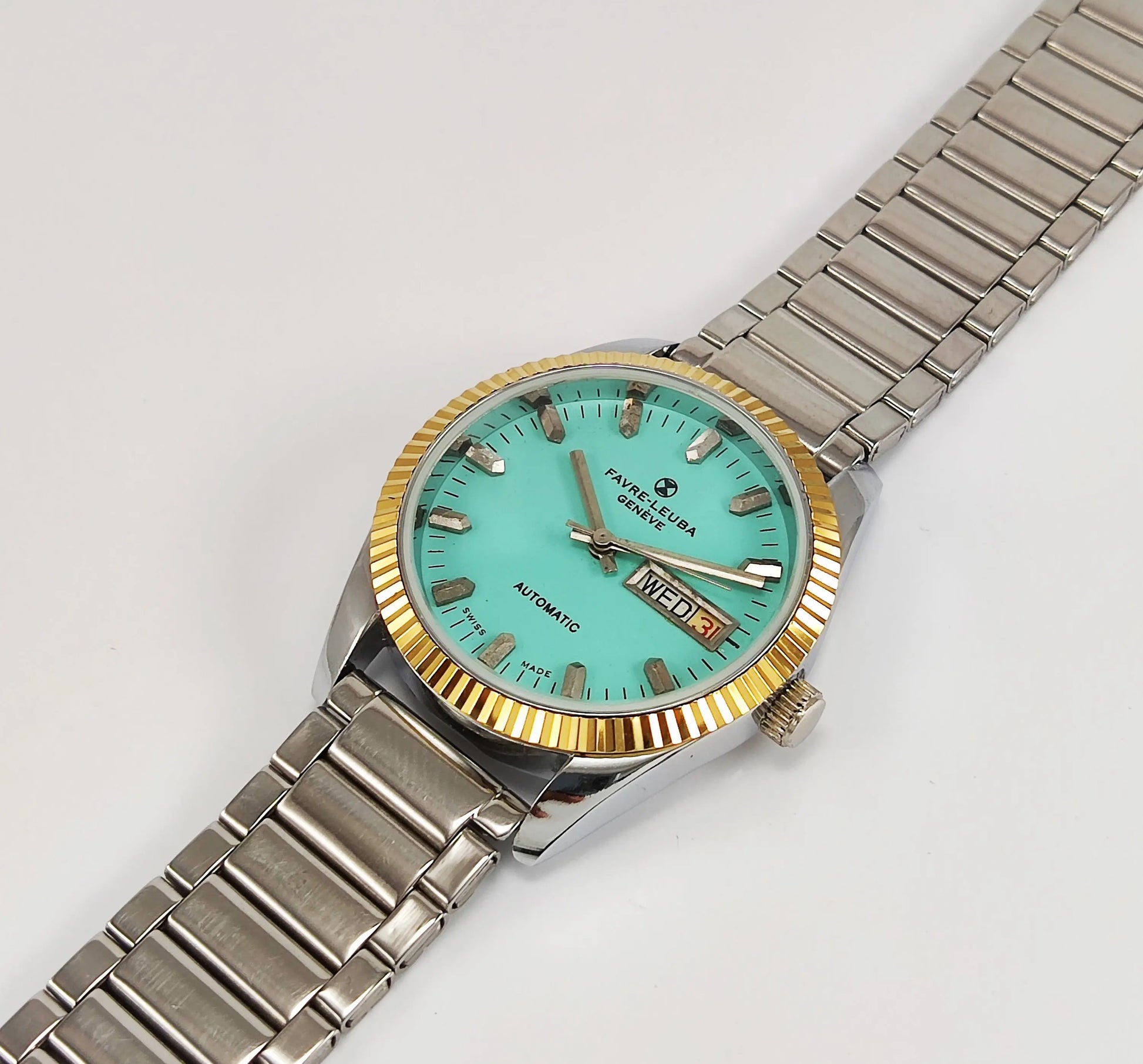 Favre-Leuba Geneve Automatic-2066 Swiss Made Turquoise Color Dial Golden Color Day-Date Function Men's Automatic Wrist Watch Discover Diamonds