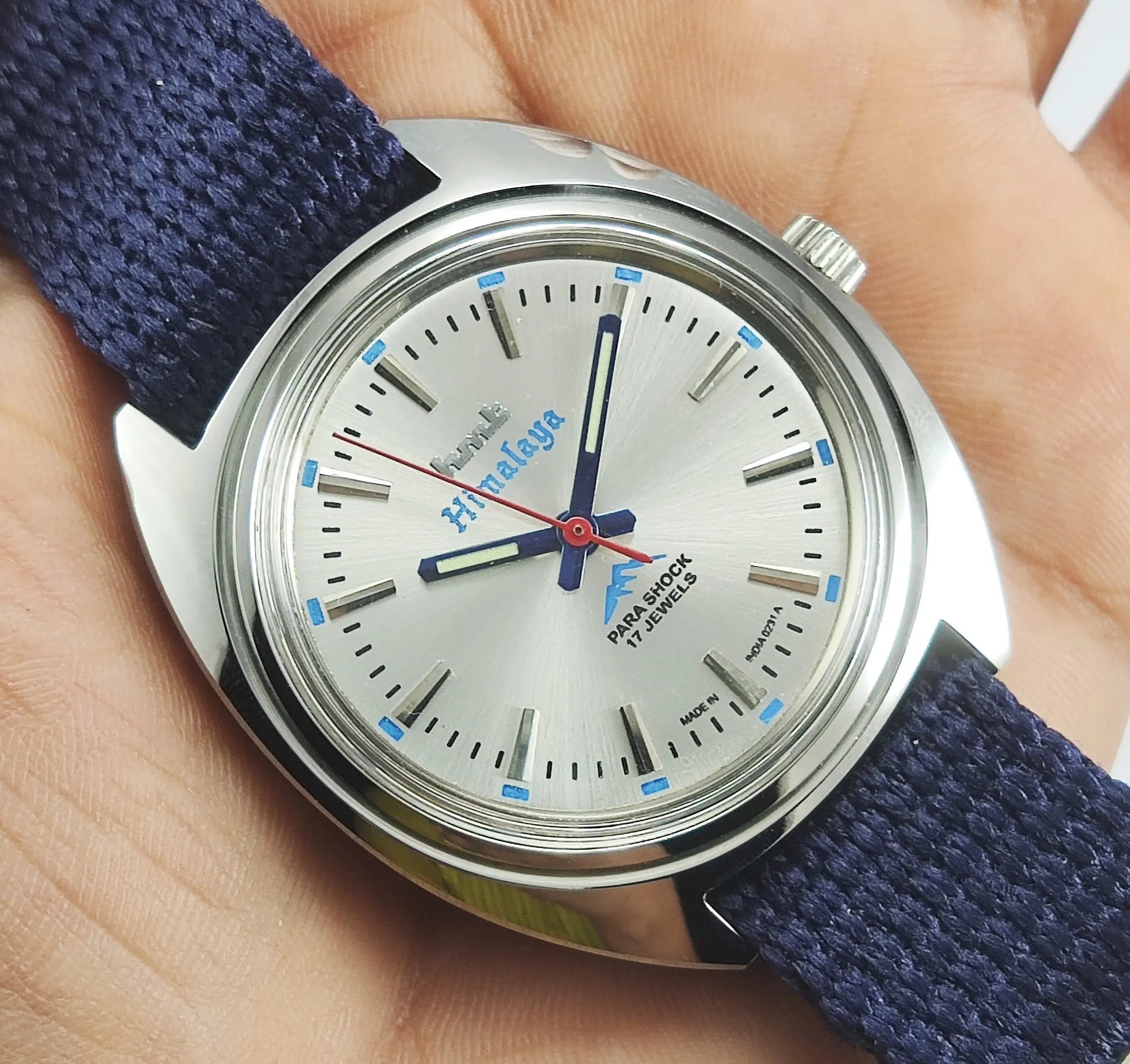 HMT Himalaya Para Shock 17 Jewels Silver Dial Transparent Back Mechanical Hand winding Men's Wrist Watch Discover-Diamonds