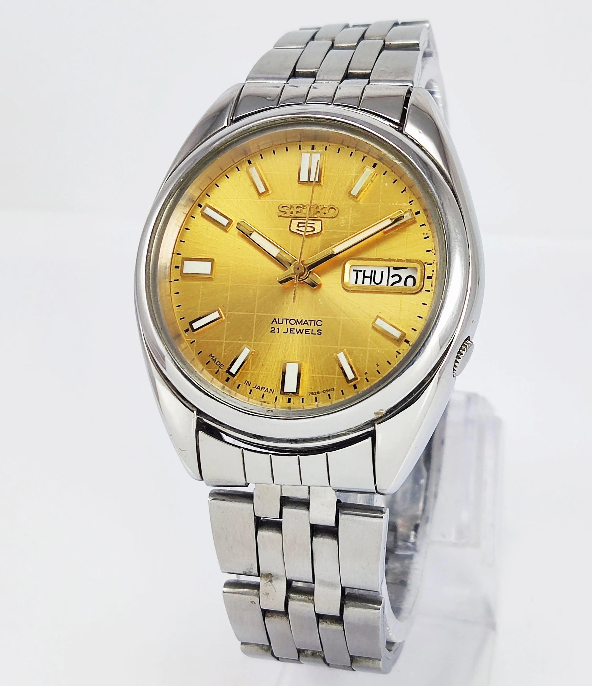 Seiko 5 Mechanical Automatic-7S26B Analog 21 Jewels Day Date Golden Dial Men's Wrist Watch - Discover-Diamonds