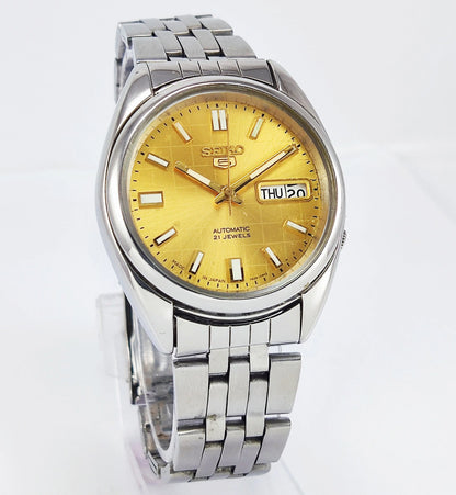 Seiko 5 Mechanical Automatic-7S26B Analog 21 Jewels Day Date Golden Dial Men's Wrist Watch - Discover-Diamonds