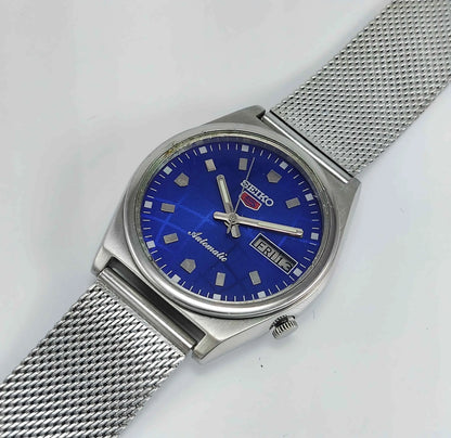 Seiko 5 Automatic-7019A Analog Blue Dial 21 Jewels Analog Day Date Men's Mechanical Watch - Discover-Diamonds