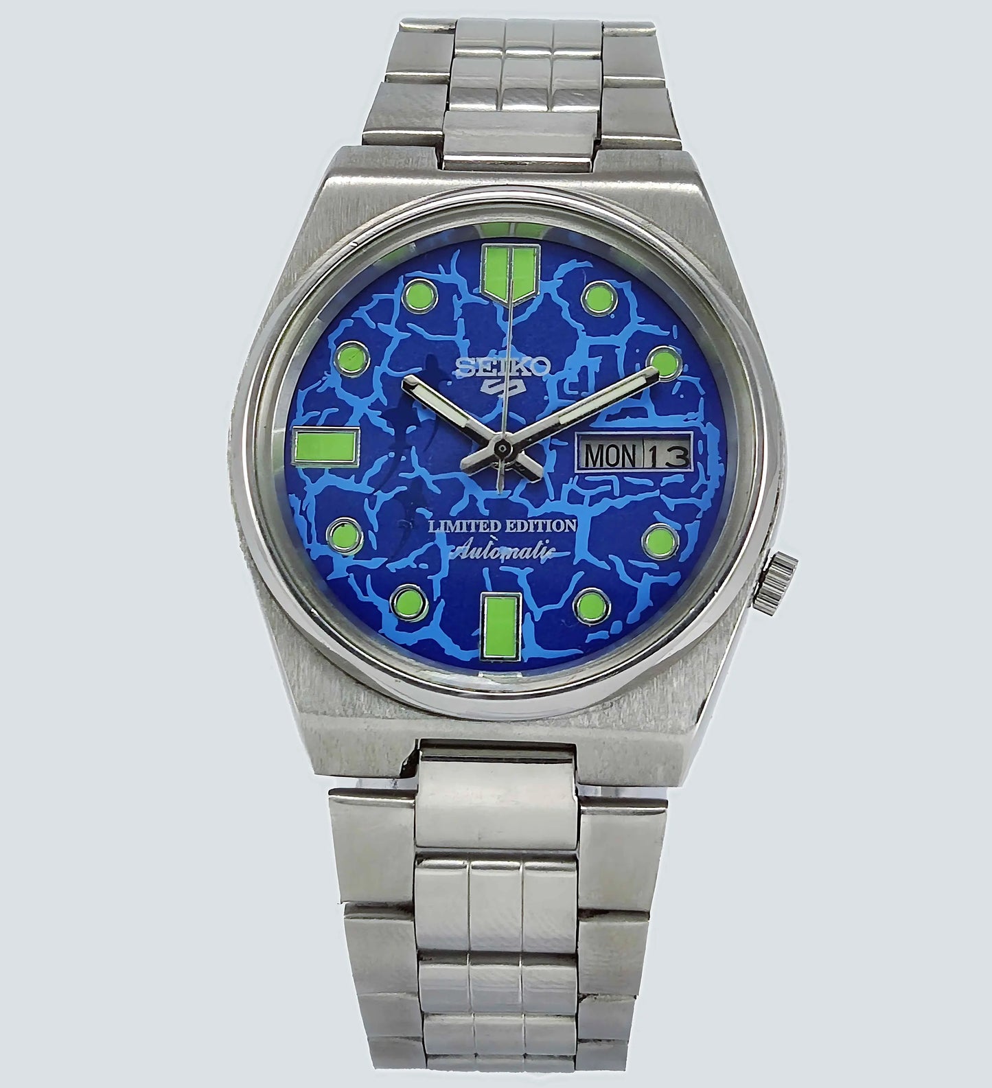 Blue Seiko 5 Automatic-7009A Analog 17 Jewels Analog Day Date Men's Mechanical Watch - Discover-Diamonds