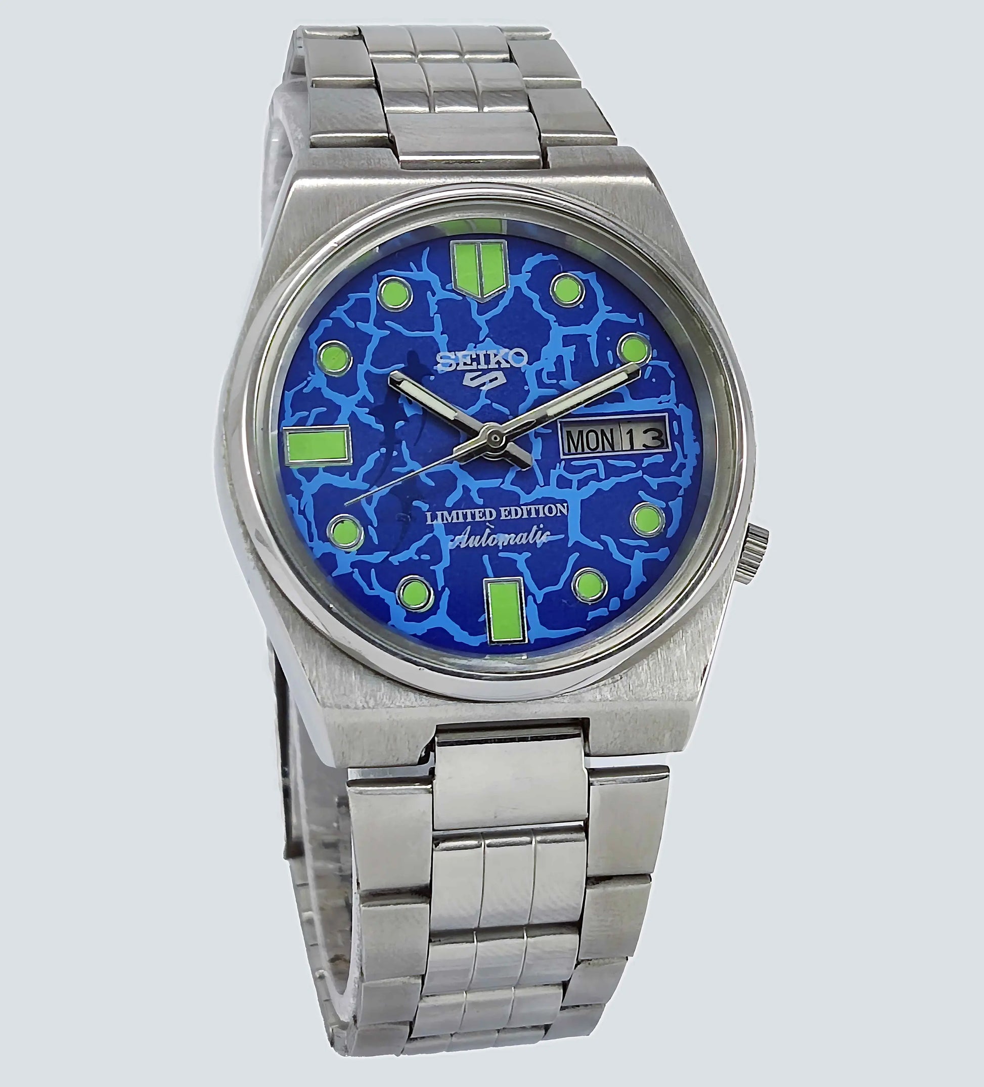 Blue Seiko 5 Automatic-7009A Analog 17 Jewels Analog Day Date Men's Mechanical Watch - Discover-Diamonds