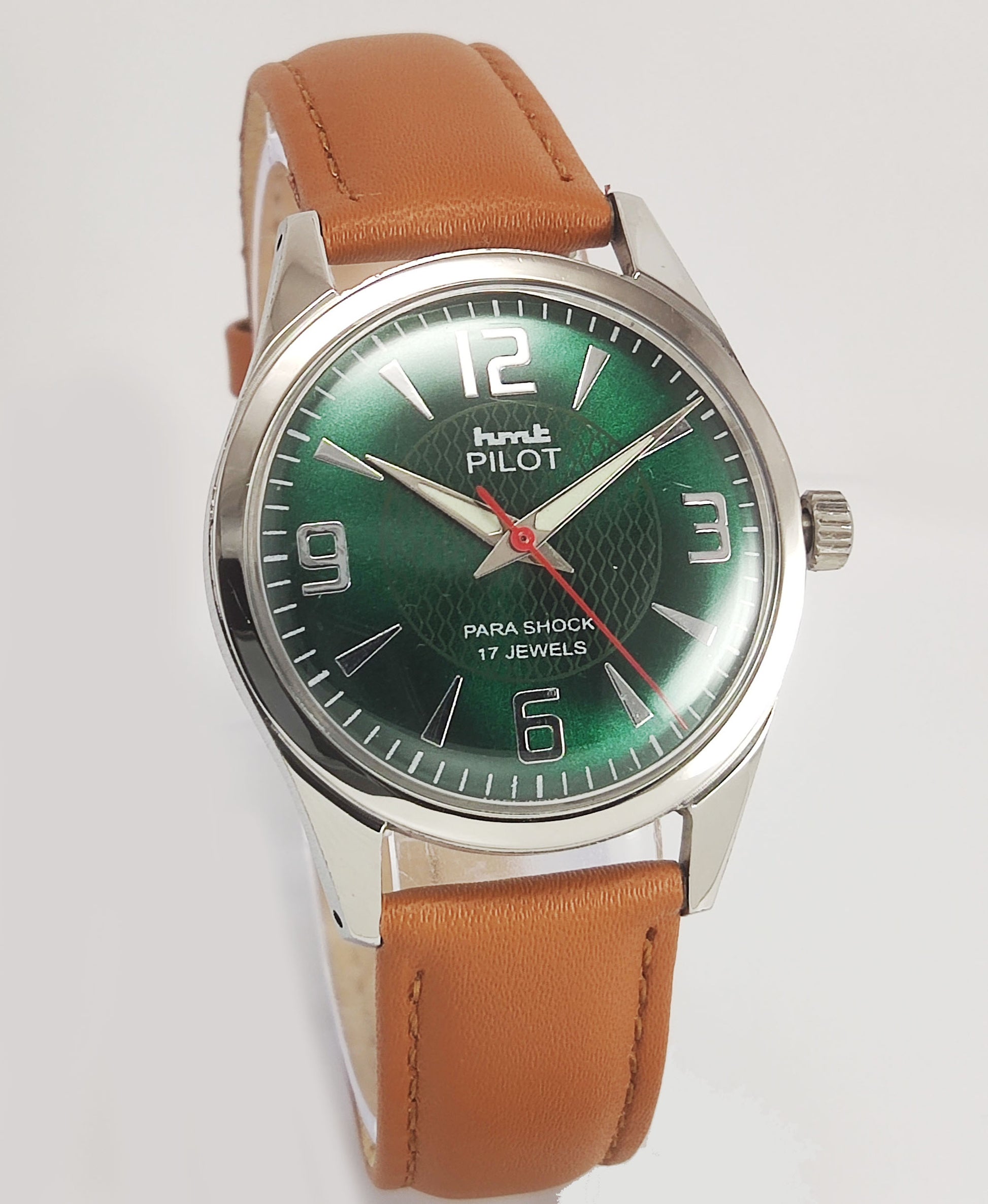 HMT Pilot Para Shock 17 Jewels Green Dial Mechanical Hand winding Men's Wrist Watch Discover-Diamonds