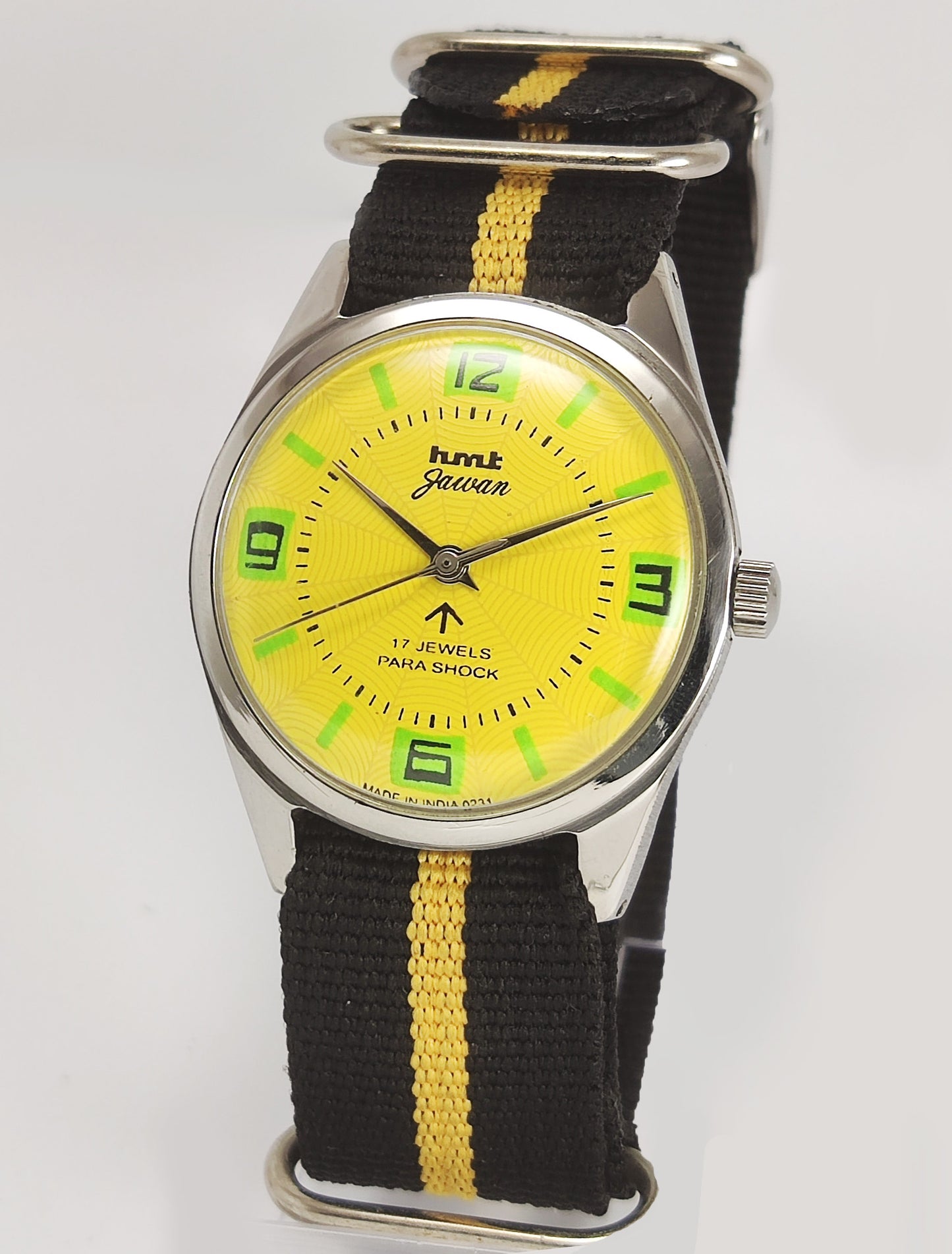 HMT Jawan Para Shock 17 Jewels Yellow Dial Mechanical Hand winding Men's Wrist Watch - Discover-Diamonds