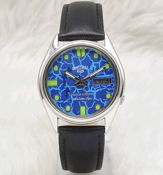 Seiko 5 7009A Automatic Blue Dial Day Date Features 17 Jewels Men's Watch