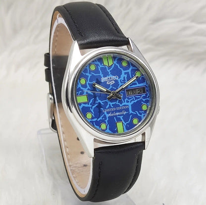 Seiko 5 7009A Automatic Blue Dial Day Date Features 17 Jewels Men's Watch