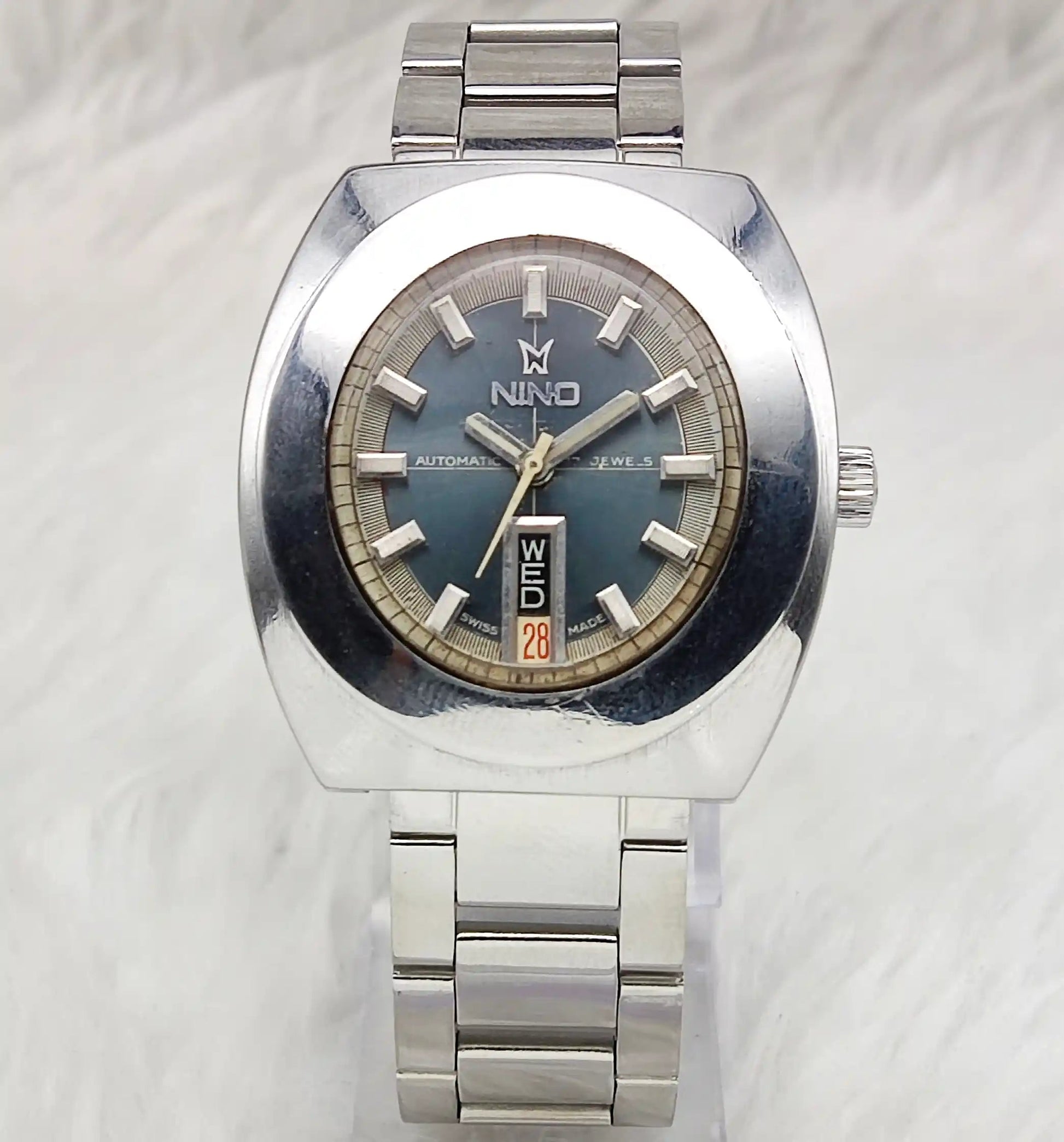 Nino Automatic 17 Jewels Gray Dial Stick Indices 2066 Discover-Diamonds Physical