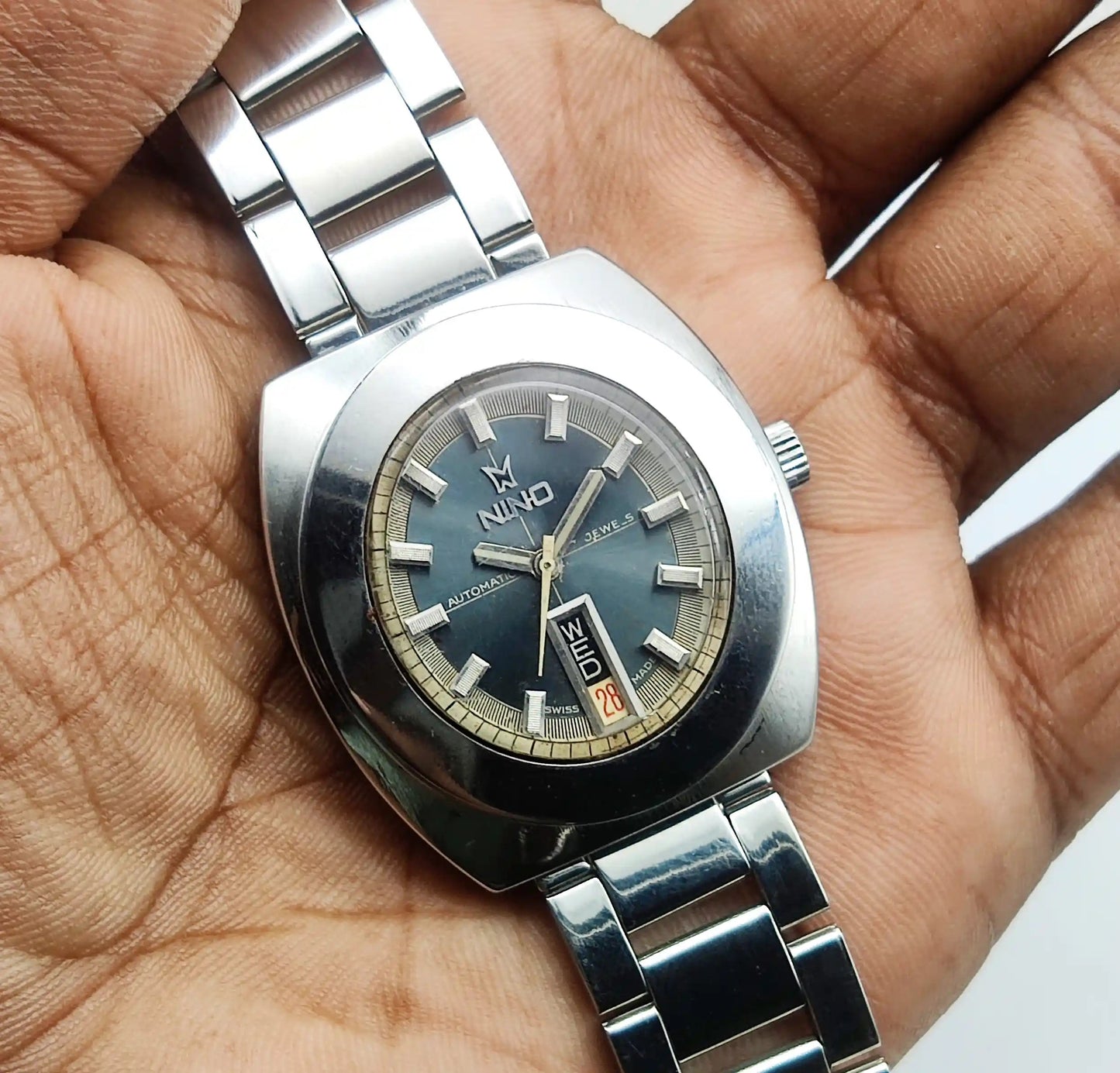 Nino Automatic 17 Jewels Gray Dial Stick Indices 2066 Discover-Diamonds Physical