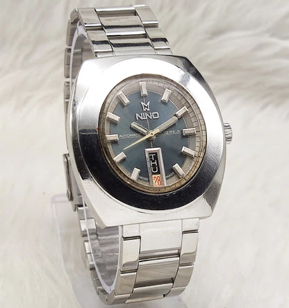 Nino Automatic 2066 Gray Dial Watch with 17 Jewels and Day-Date Features