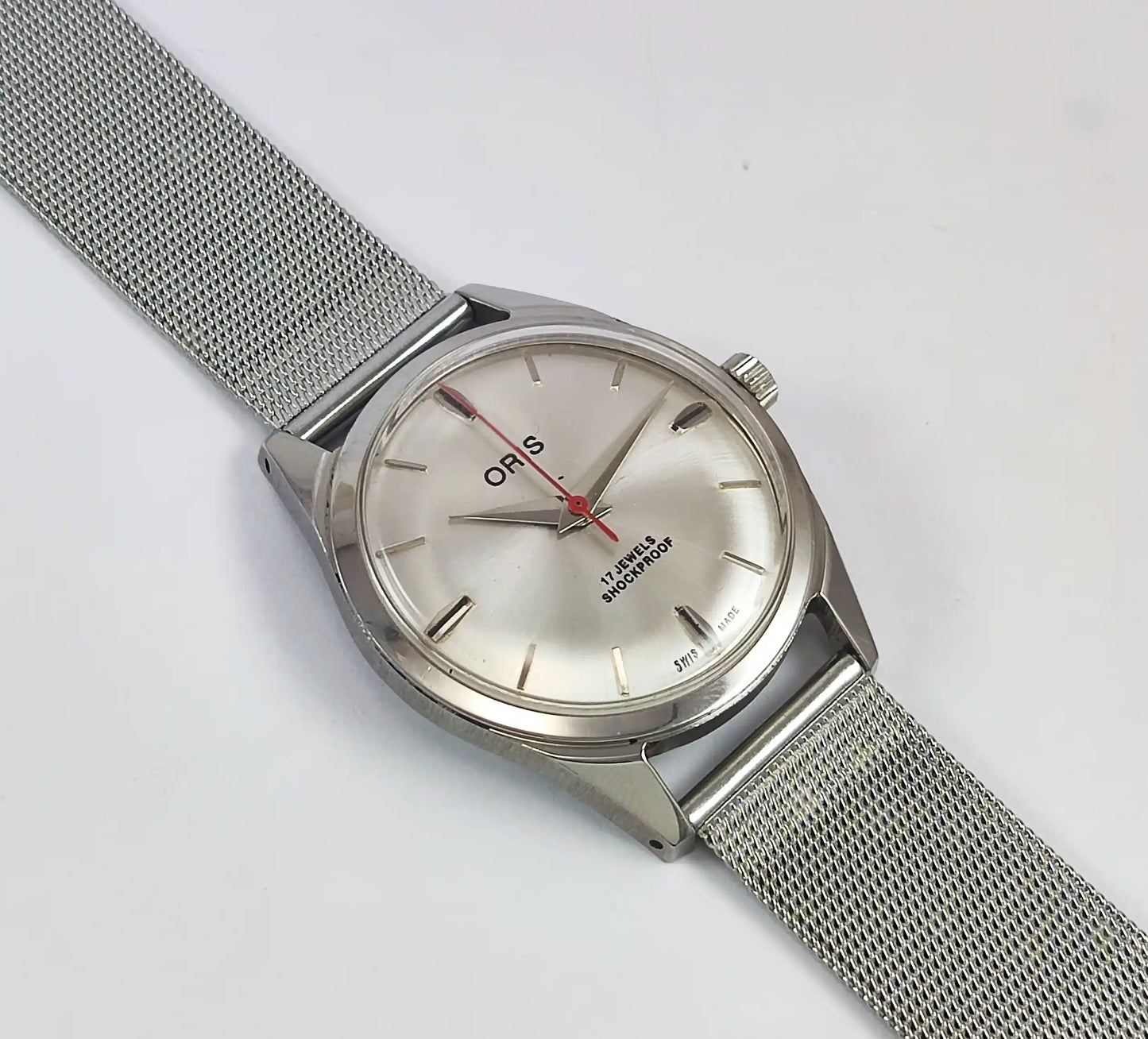 ORIS 17 Jewels Shock Proof Silver Dial Swiss Made Handwinding Discover-Diamonds