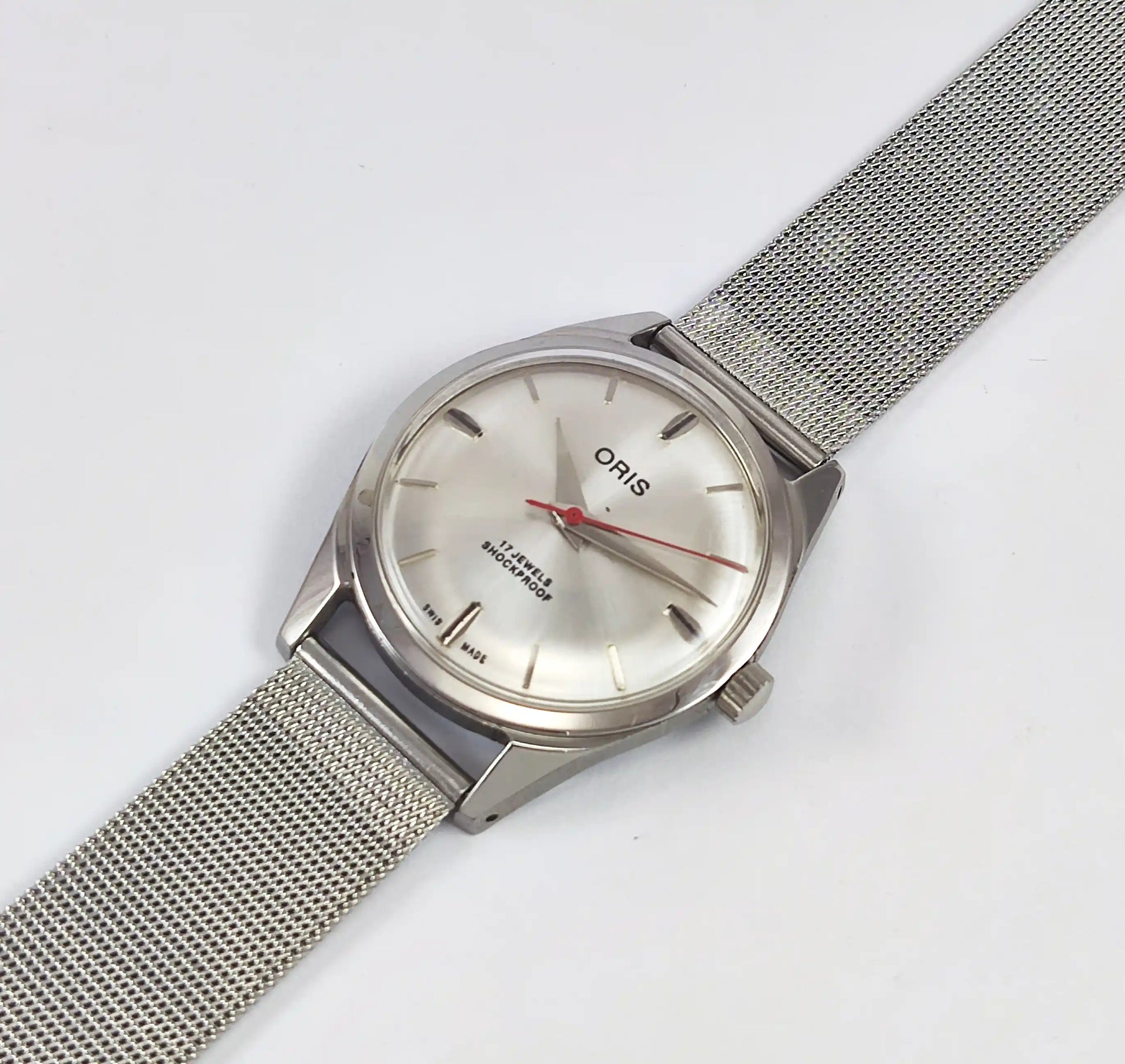 ORIS 17 Jewels Shock Proof Silver Dial Swiss Made Handwinding Discover-Diamonds