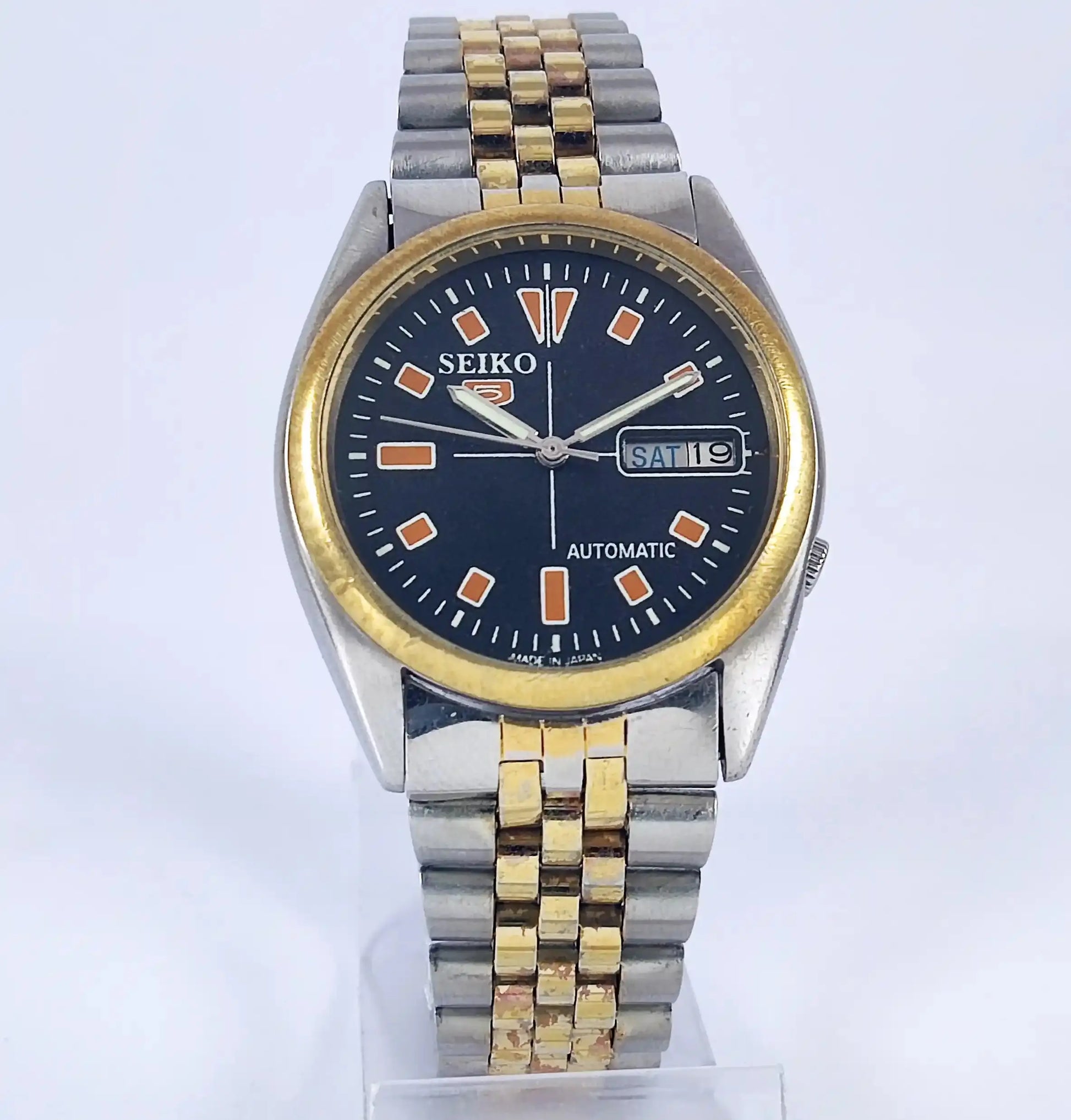 Seiko 5 Automatic 17 Jewels Black Dial 7009A Discover-Diamonds Physical